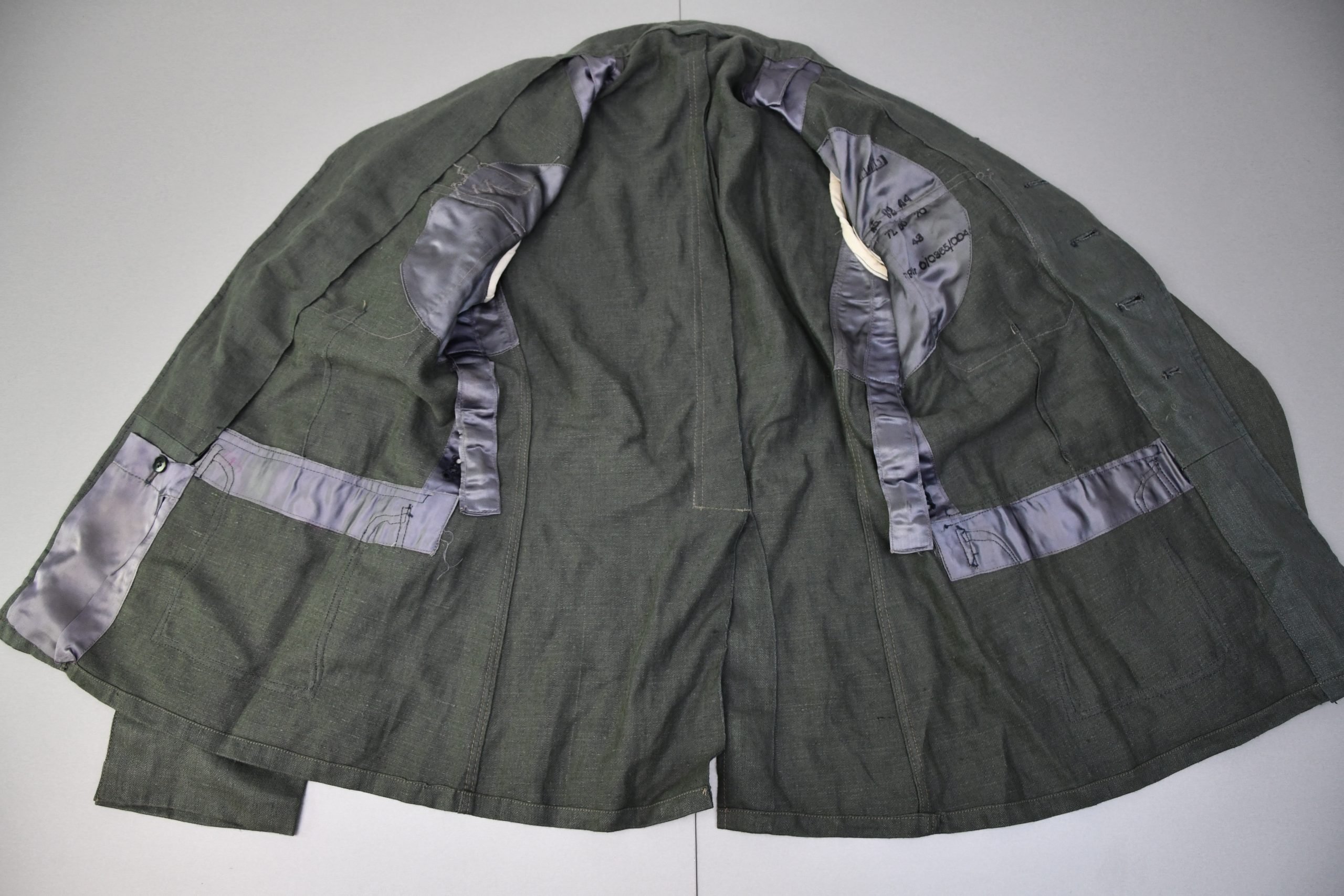 MINT M43 Luftwaffe field division Feldbluse in green hbt with RBNr. 1943 — image 9