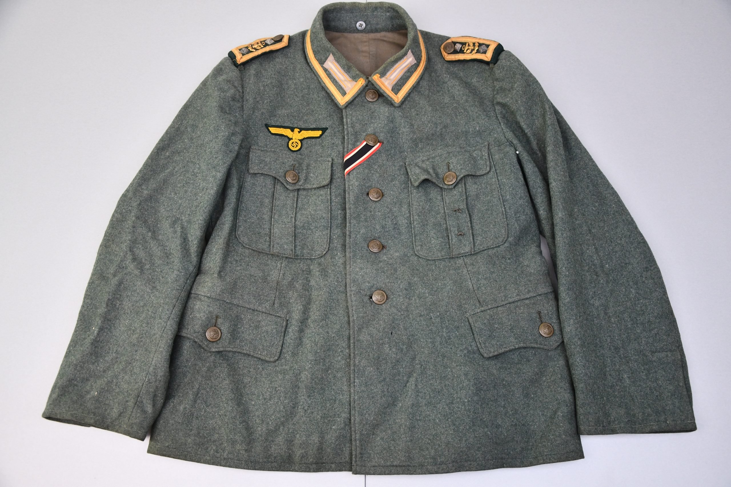 M40 Kriegsmarine coastal artillery 'Küstenartillerie' feldbluse for 'Oberfeldwebel'