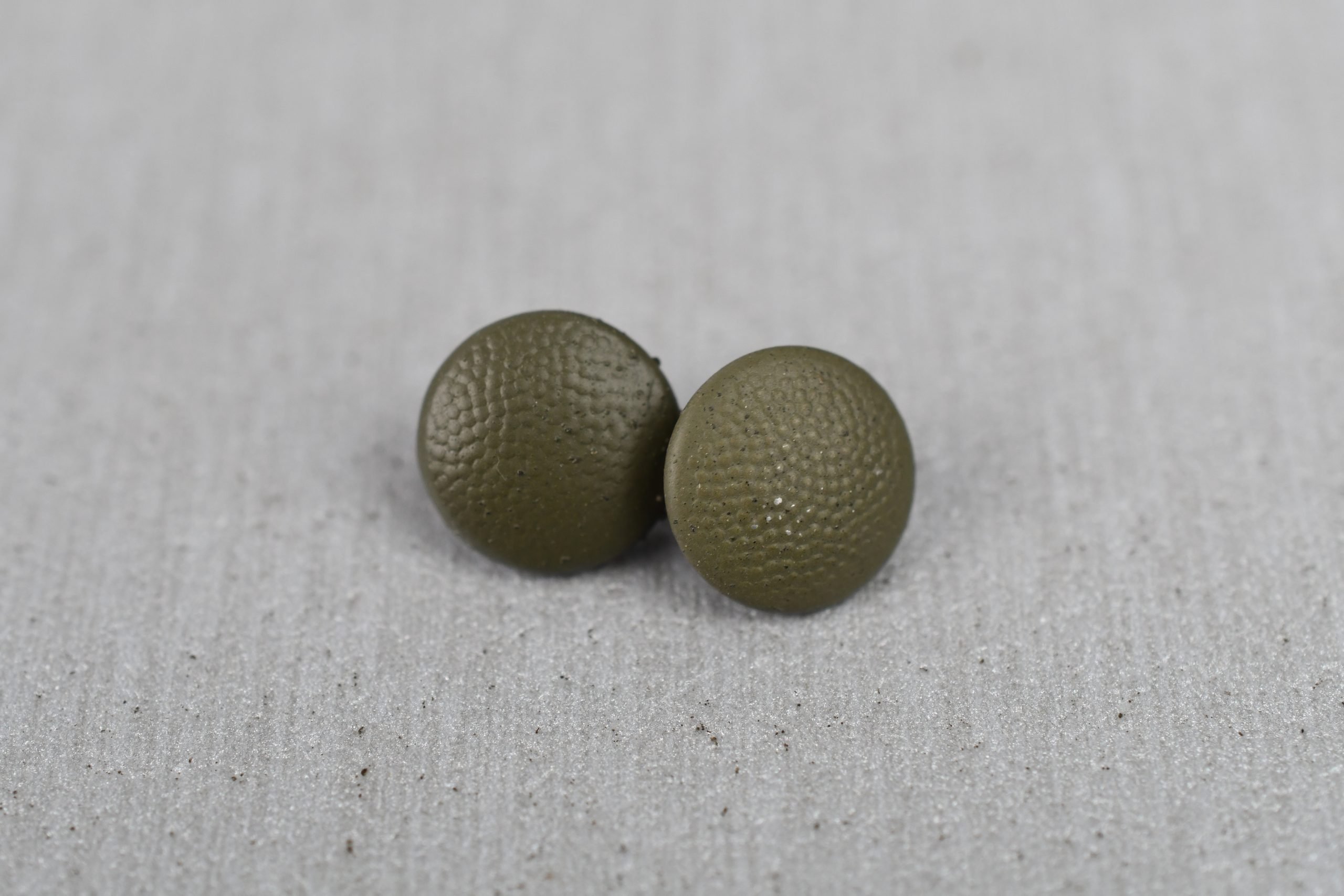 12mm M42/M43 field cap buttons by A.H. 1942