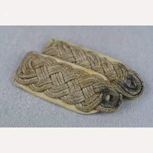 Army (Heer) infantry officer slip-on shoulder boards for Major