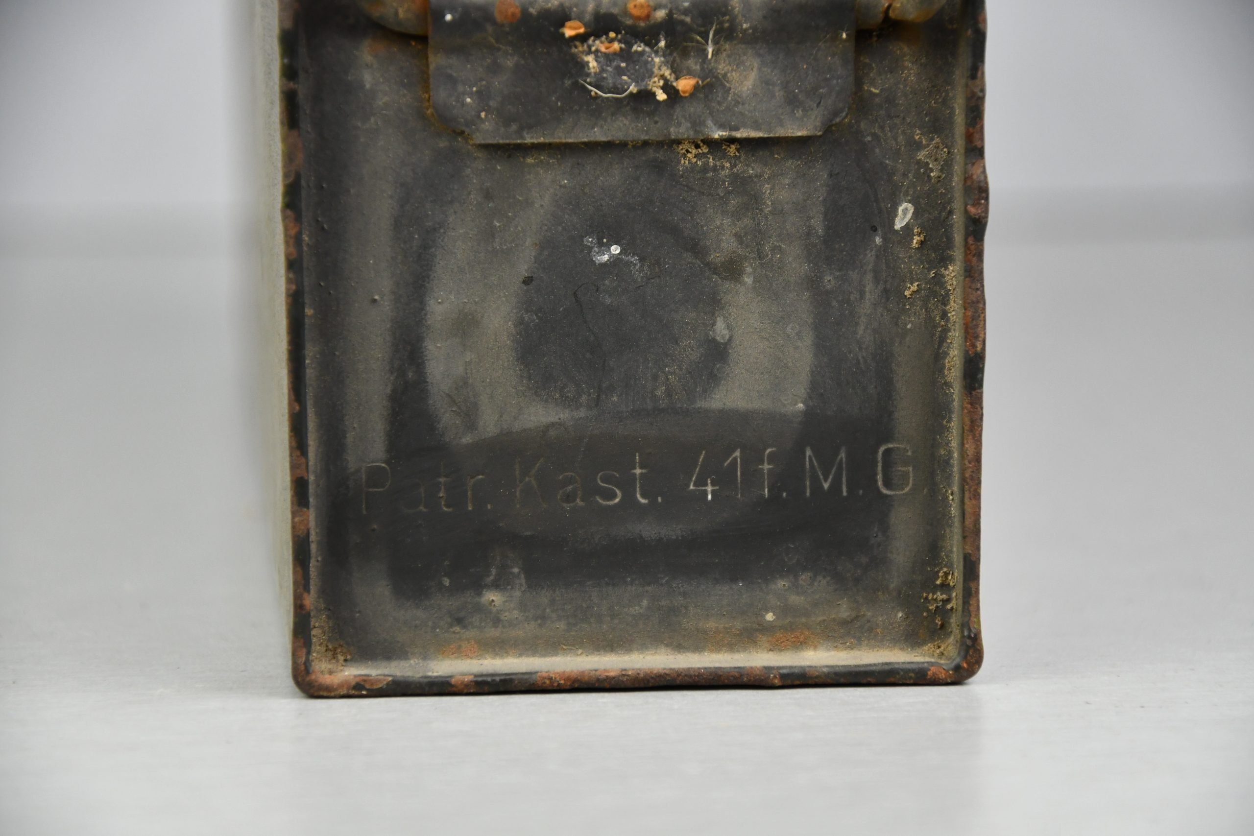 Wehrmacht MG34/42 machine gun ammuntion box 'Patronenkasten 41'by 'bsi' 1943 — image 11