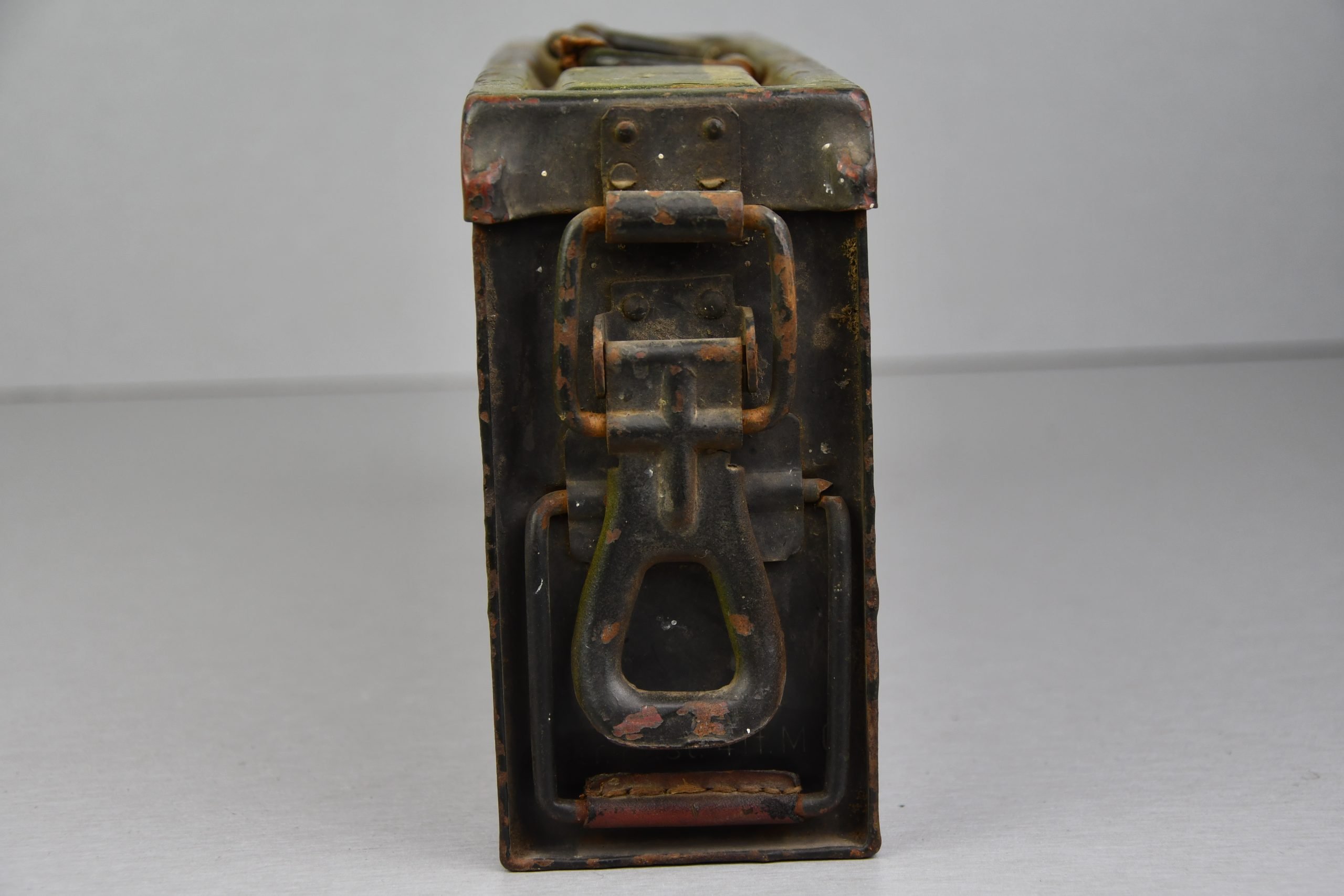 Wehrmacht MG34/42 machine gun ammuntion box 'Patronenkasten 41'by 'bsi' 1943 — image 2