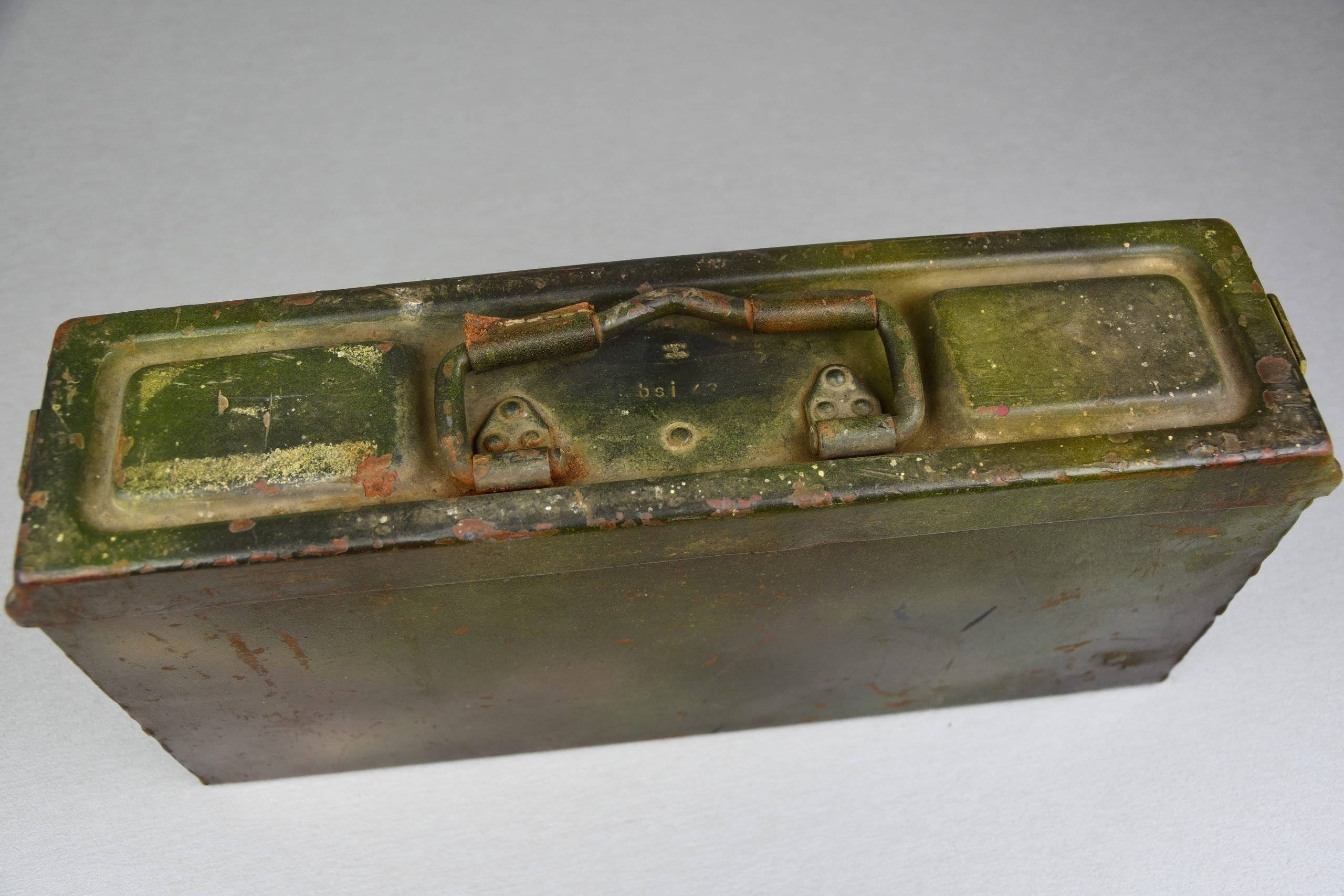 Wehrmacht MG34/42 machine gun ammuntion box 'Patronenkasten 41'by 'bsi' 1943 — image 6