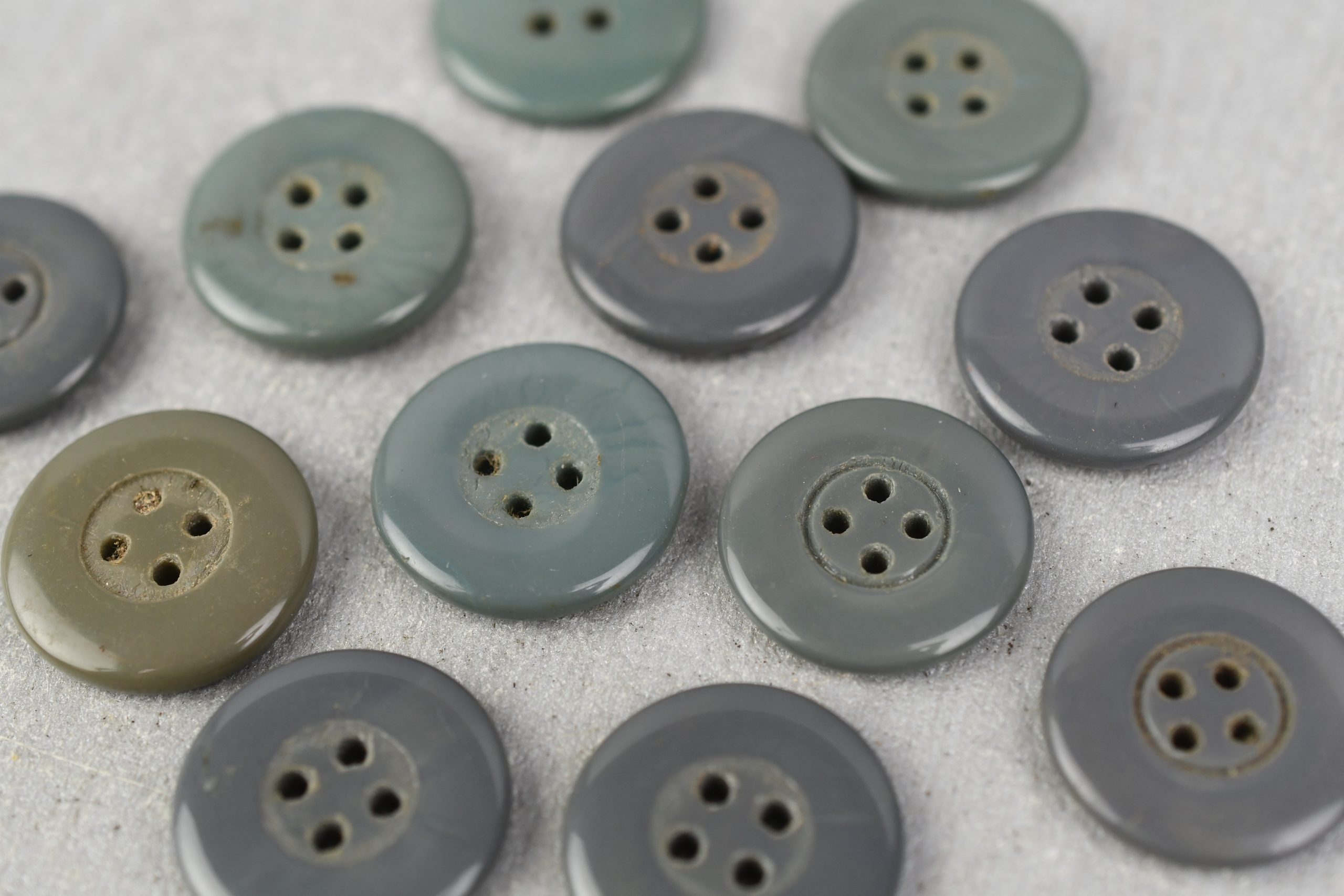 22mm Luftwaffe blue glass buttons — image 2