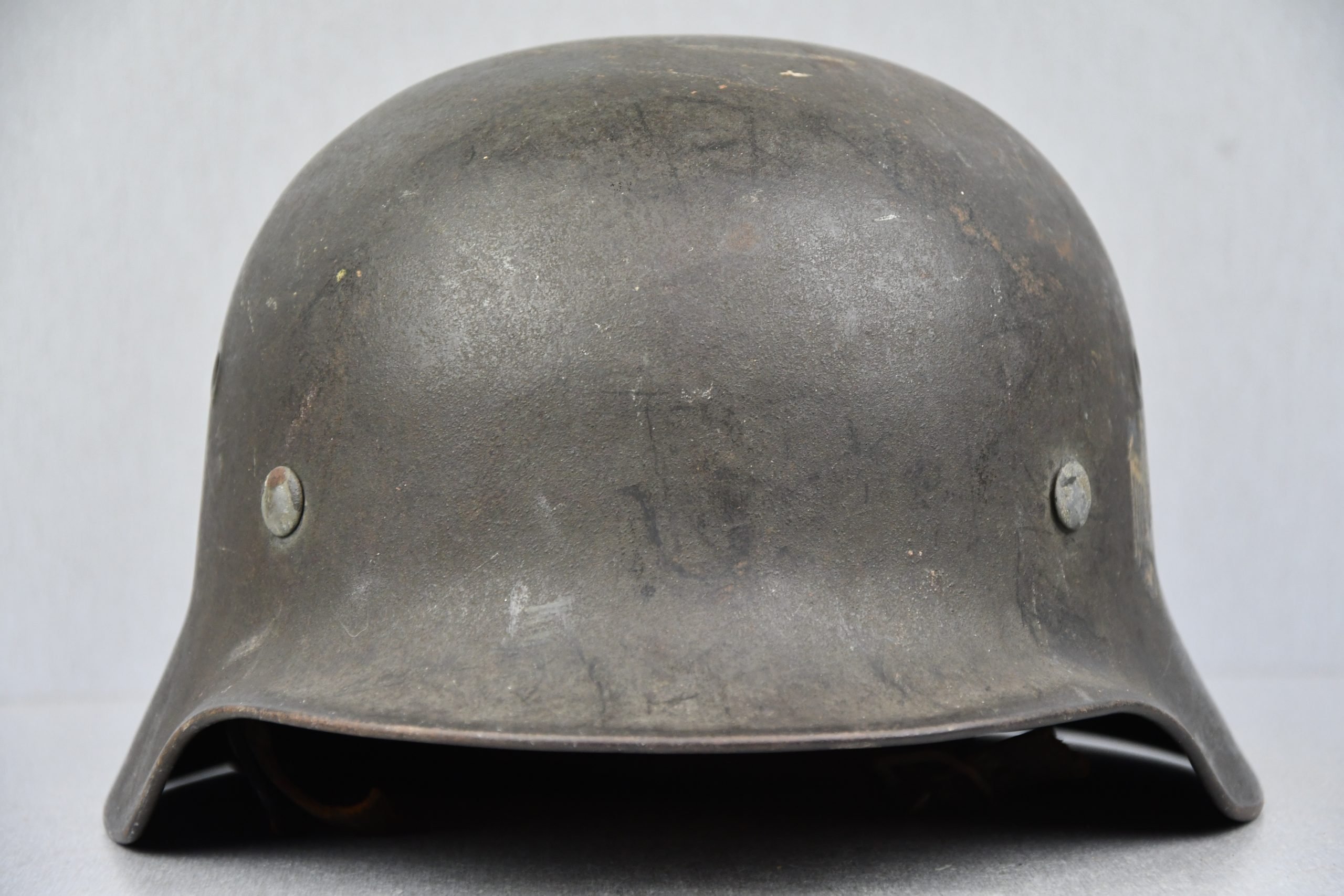 M40 army (Heer) single decal steel helmet EF64 named to Leutnant Potschke — image 3