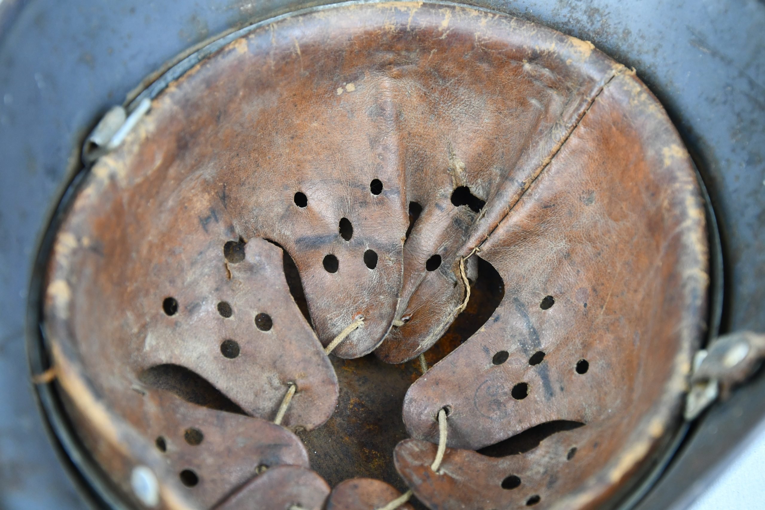 M40 Luftwaffe single decal steel helmet Q64 — image 11
