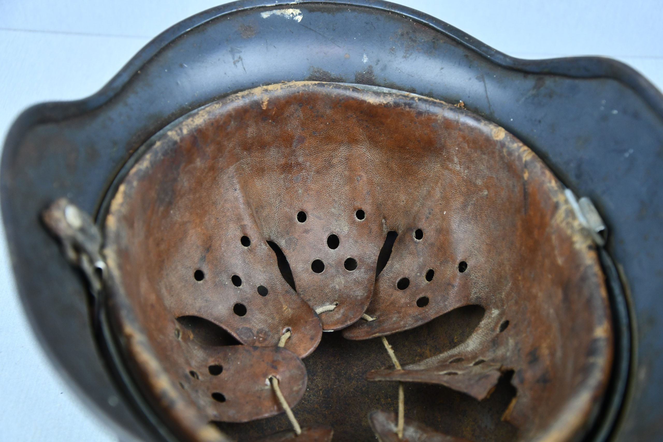 M40 Luftwaffe single decal steel helmet Q64 — image 12