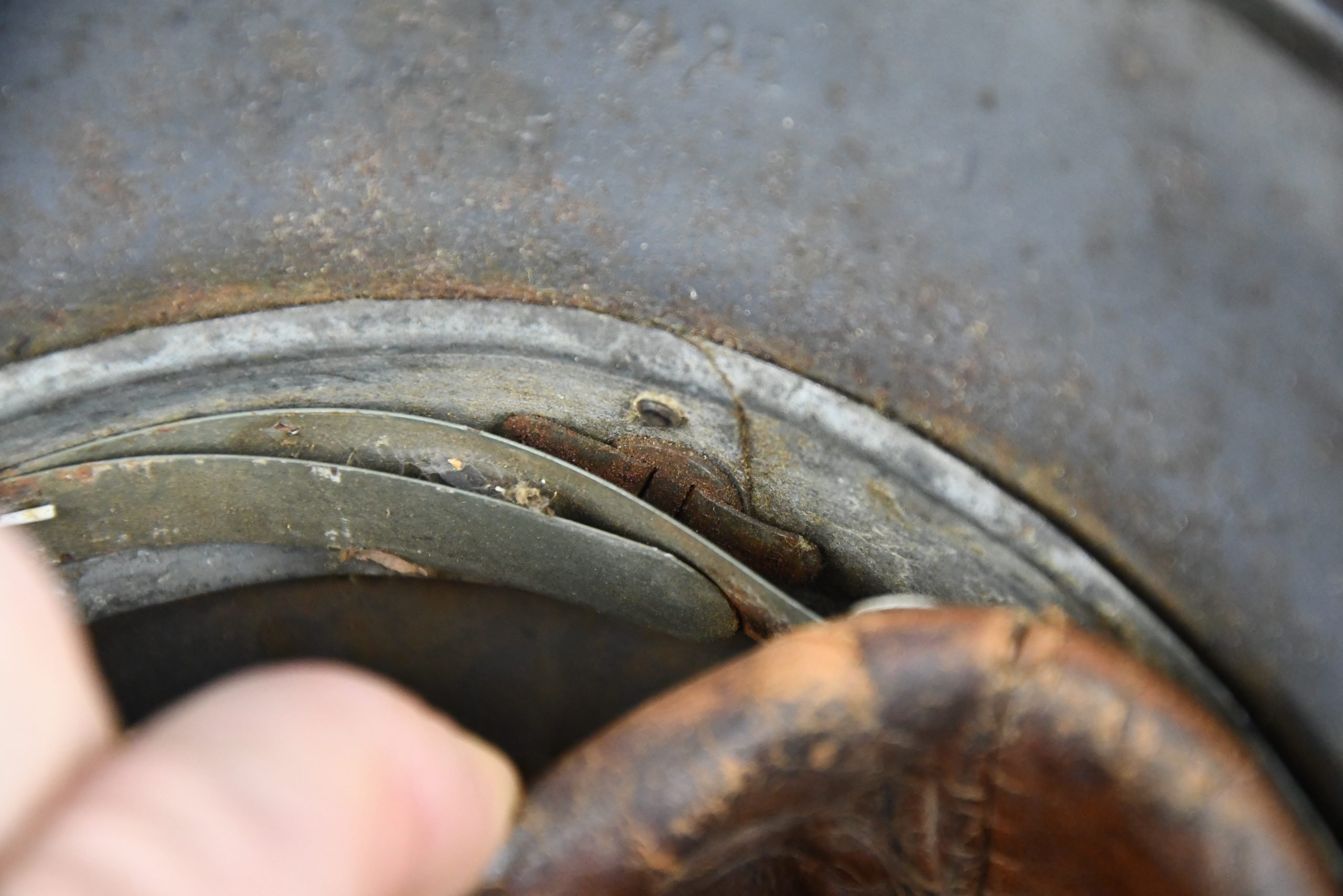 M40 Luftwaffe single decal steel helmet Q64 — image 17