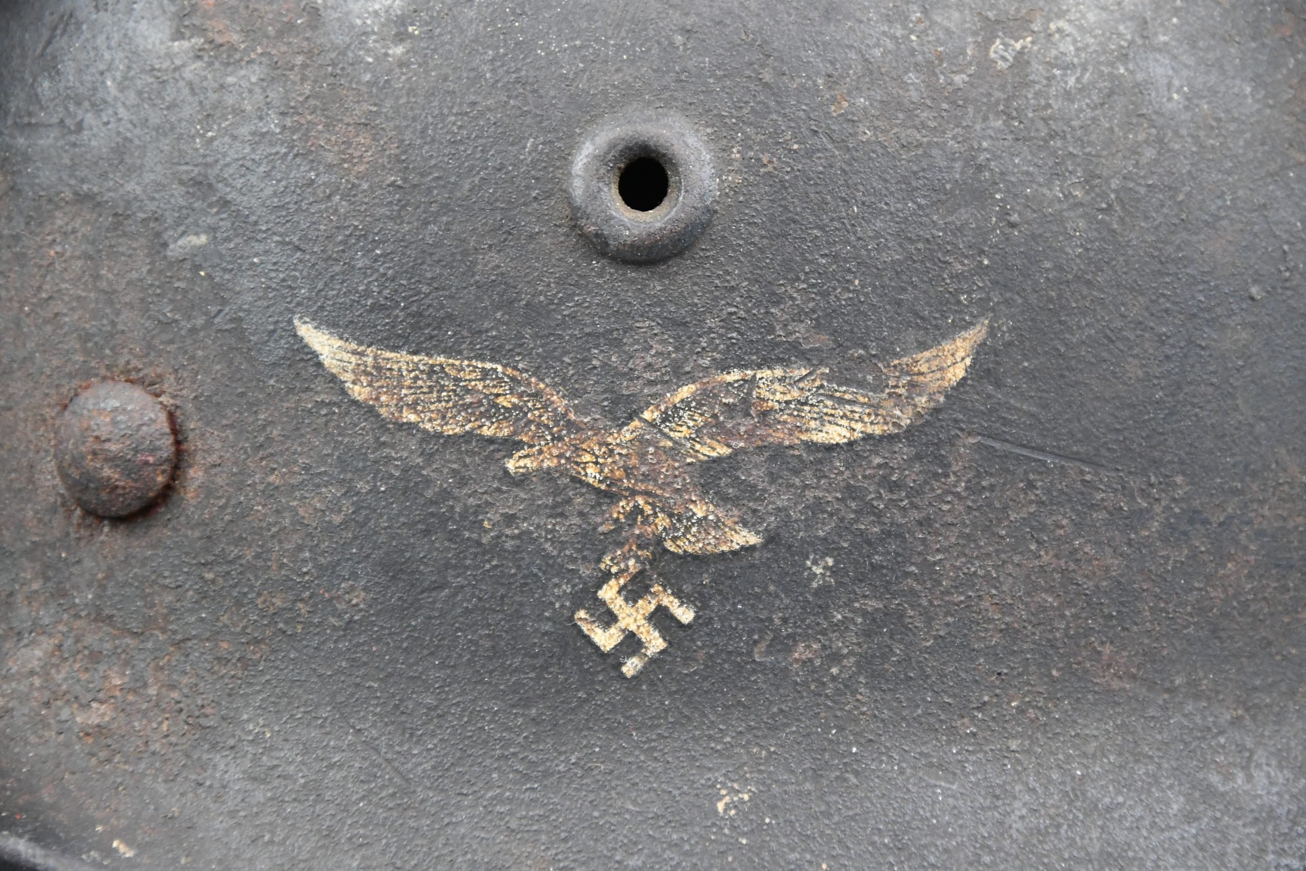 M40 Luftwaffe single decal steel helmet Q64 — image 2