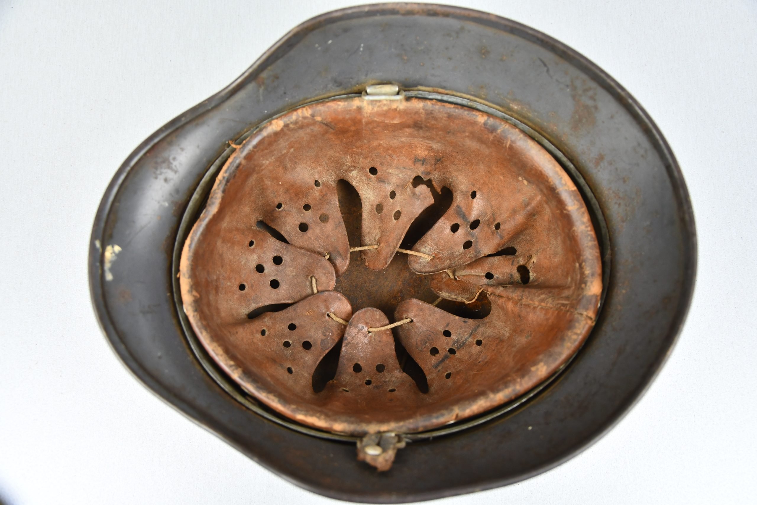 M40 Luftwaffe single decal steel helmet Q64 — image 8