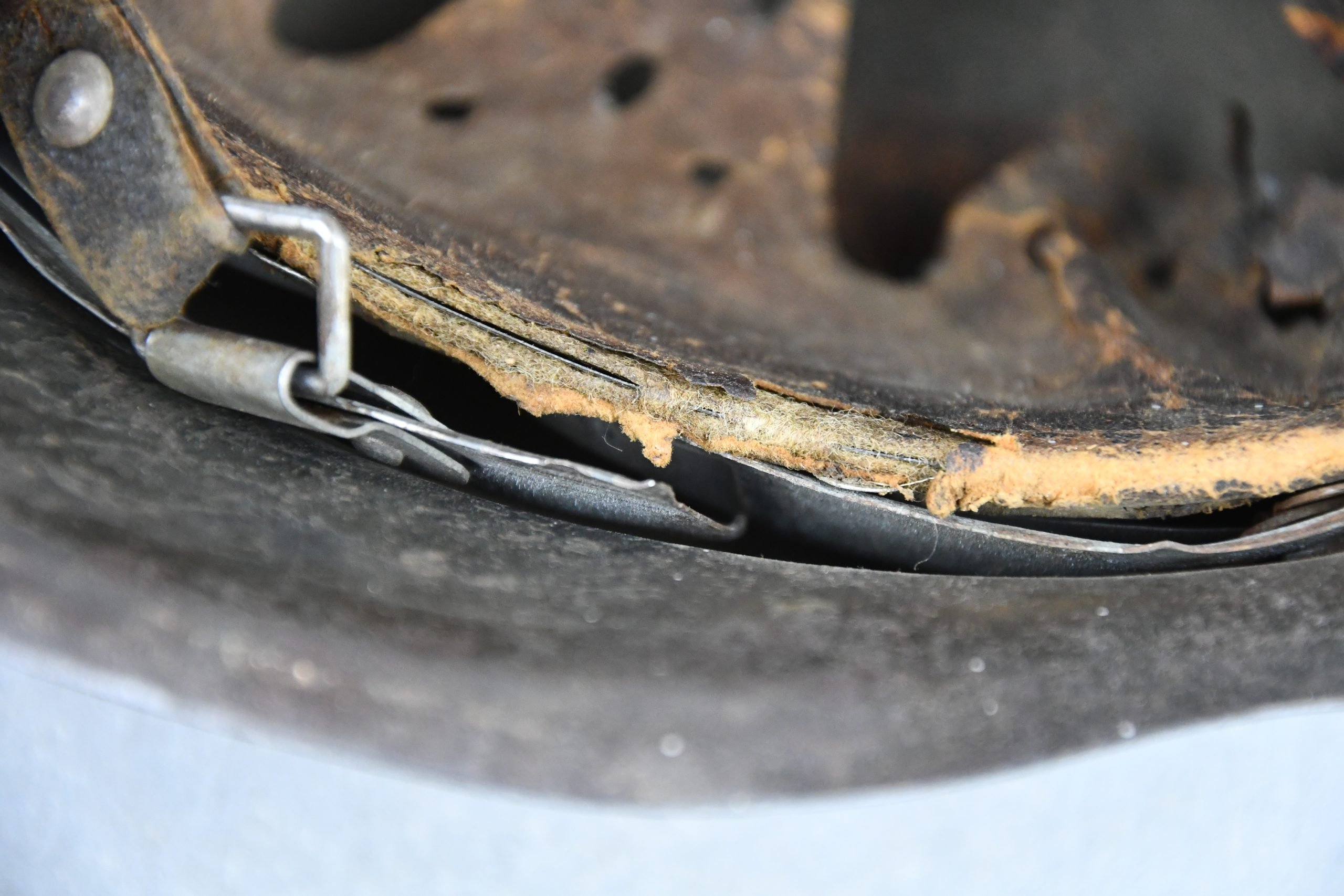 M42 army (Heer) single decal steel helmet ckl68 — image 11