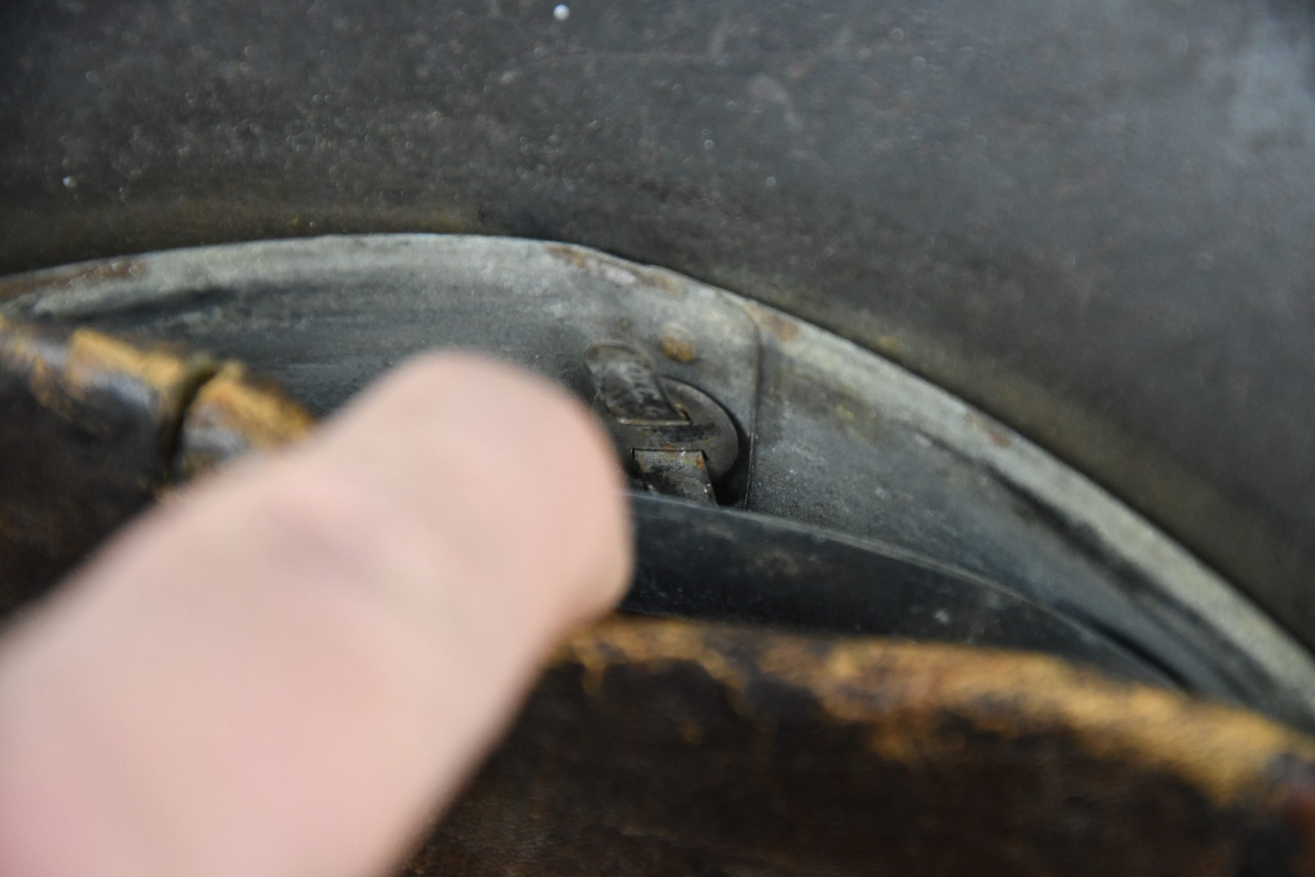 M42 army (Heer) single decal steel helmet ckl68 — image 14