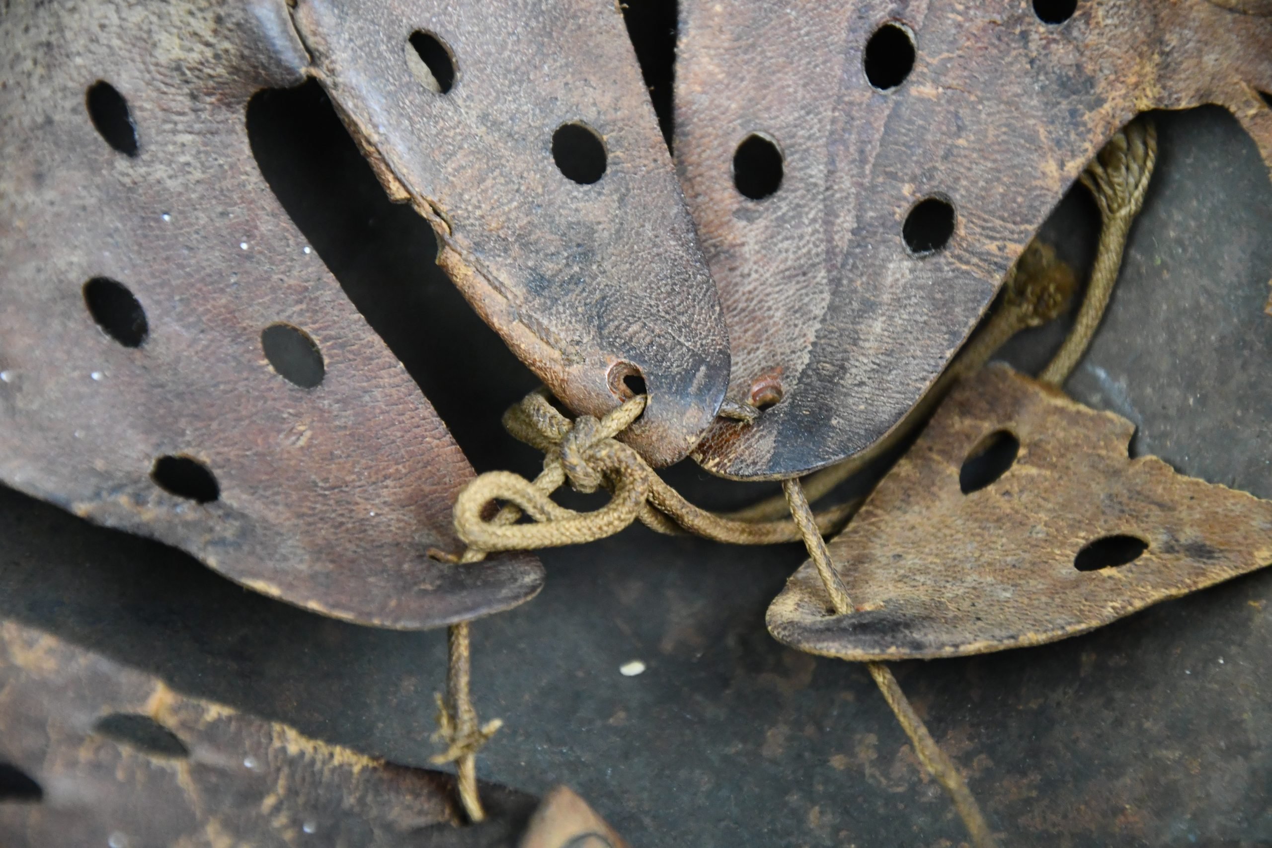 M42 army (Heer) single decal steel helmet ckl68 — image 9