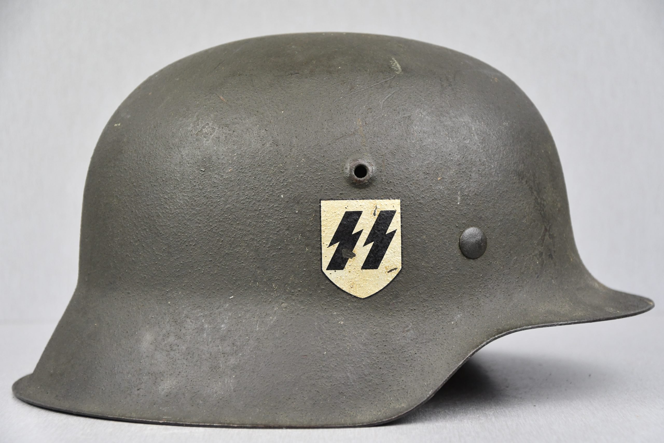 M42 Waffen-SS steel helmet hkp64 1943 (fake decals!)