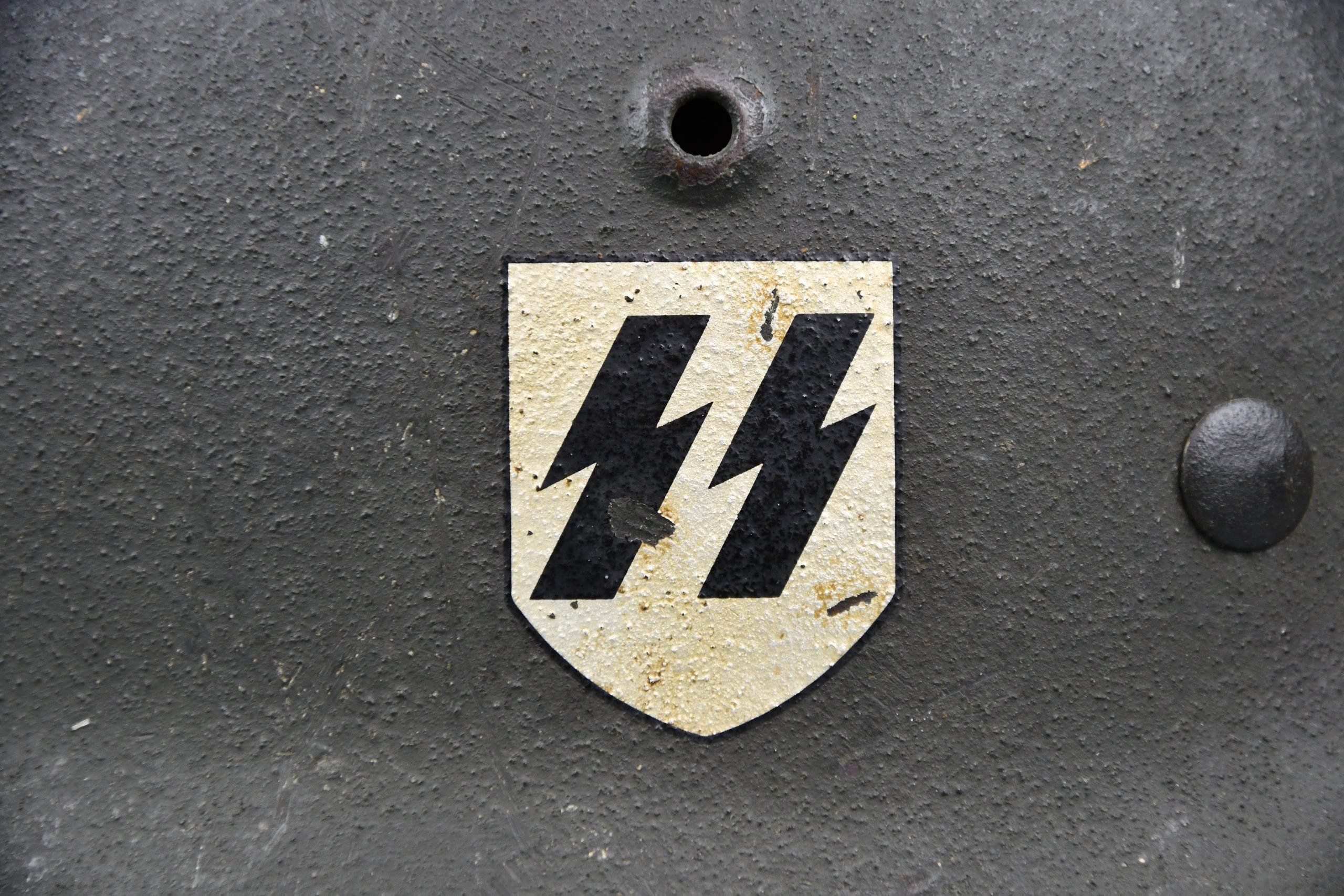 M42 Waffen-SS steel helmet hkp64 1943 (fake decals!) — image 2