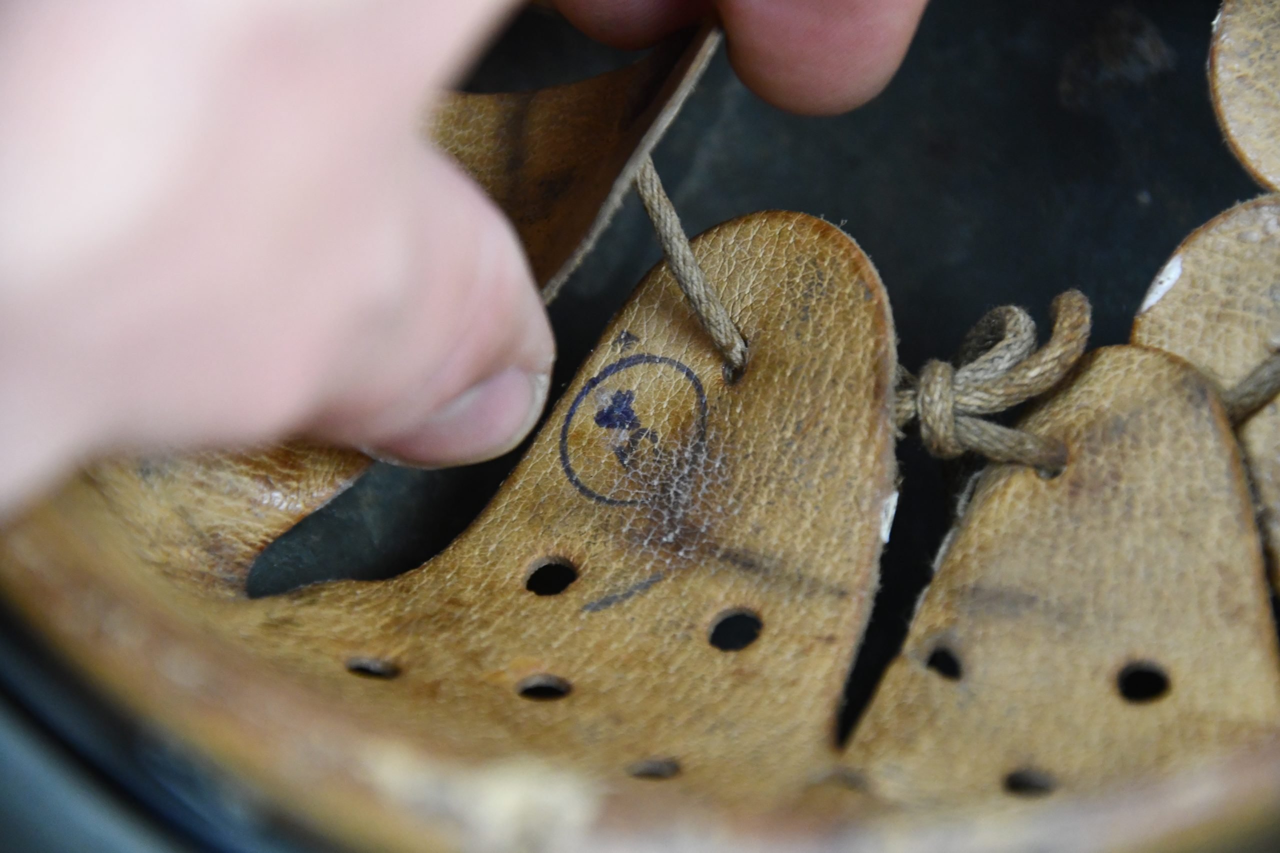 M42 army (Heer) single decal steel helmet ET62 — image 13