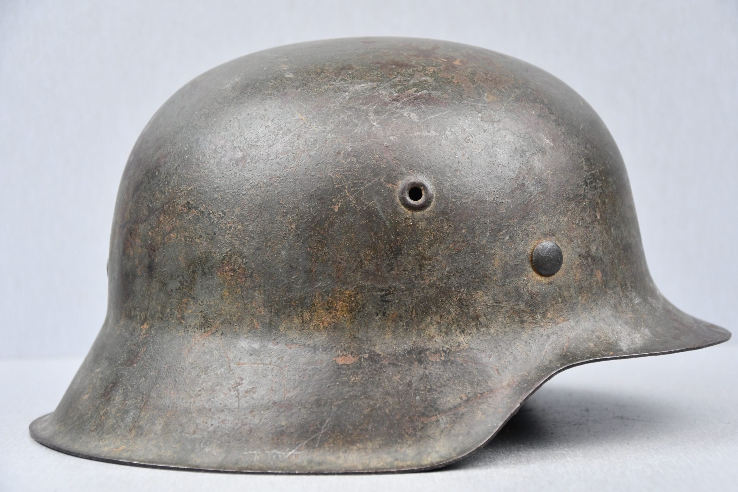 M42 army (Heer) single decal steel helmet ET62 — image 4