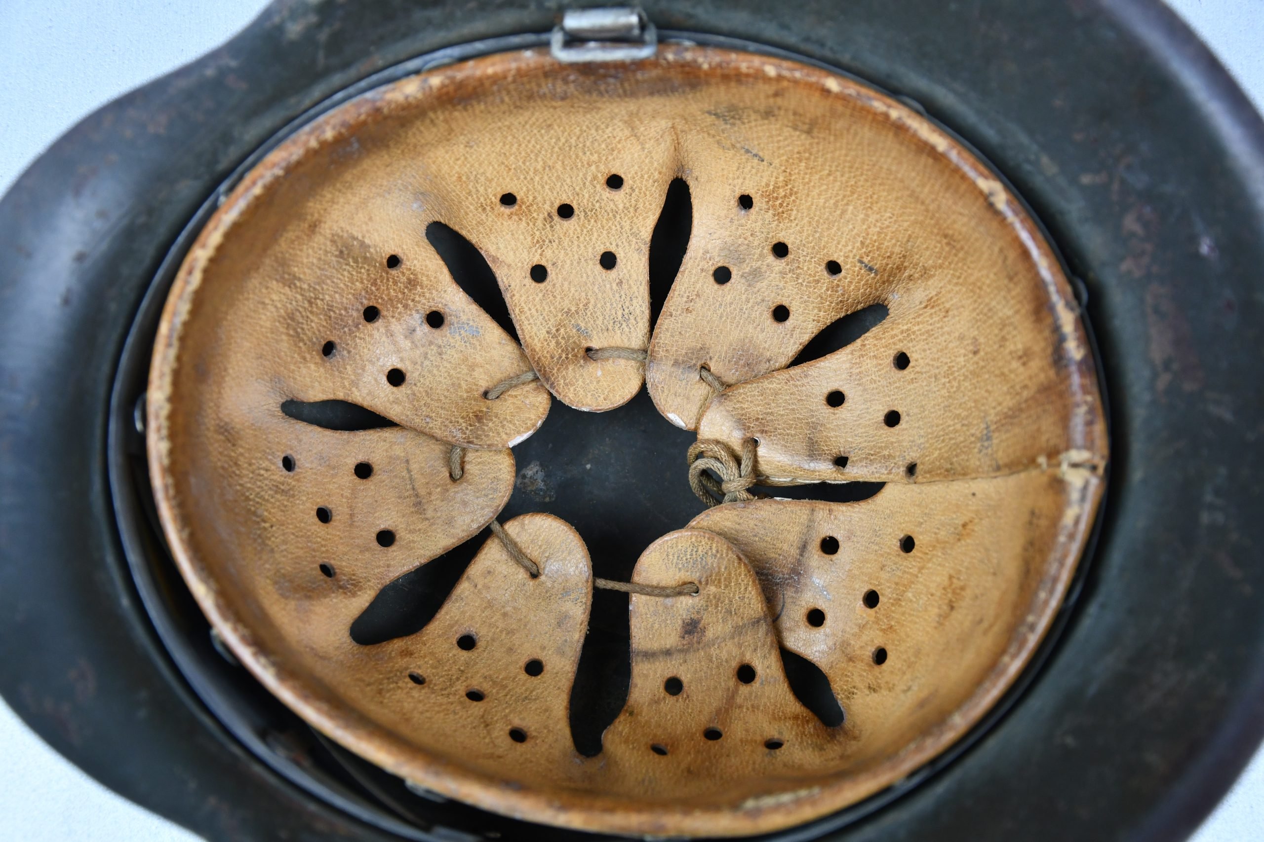 M42 army (Heer) single decal steel helmet ET62 — image 8