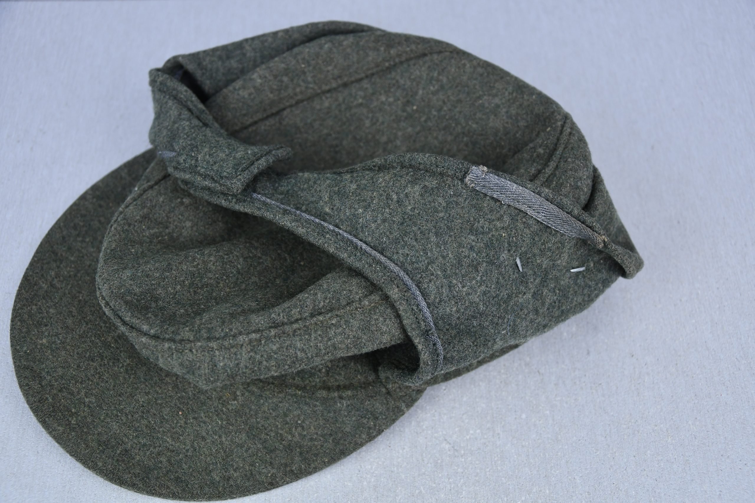 M43 army (Heer) field cap 'Einheitsfeldmütze'for Jäger with stacked insignia — image 16