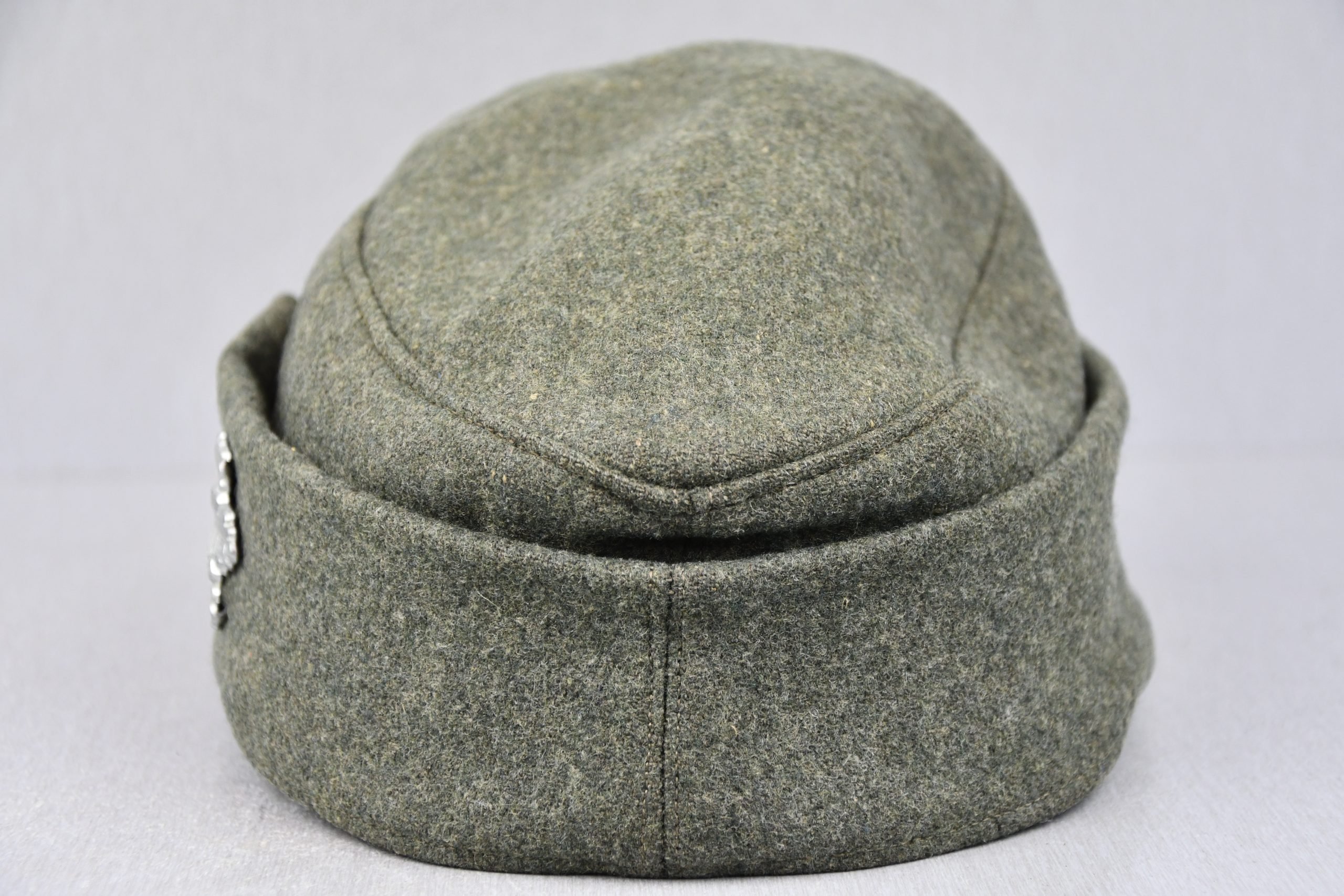 M43 army (Heer) field cap 'Einheitsfeldmütze'for Jäger with stacked insignia — image 4