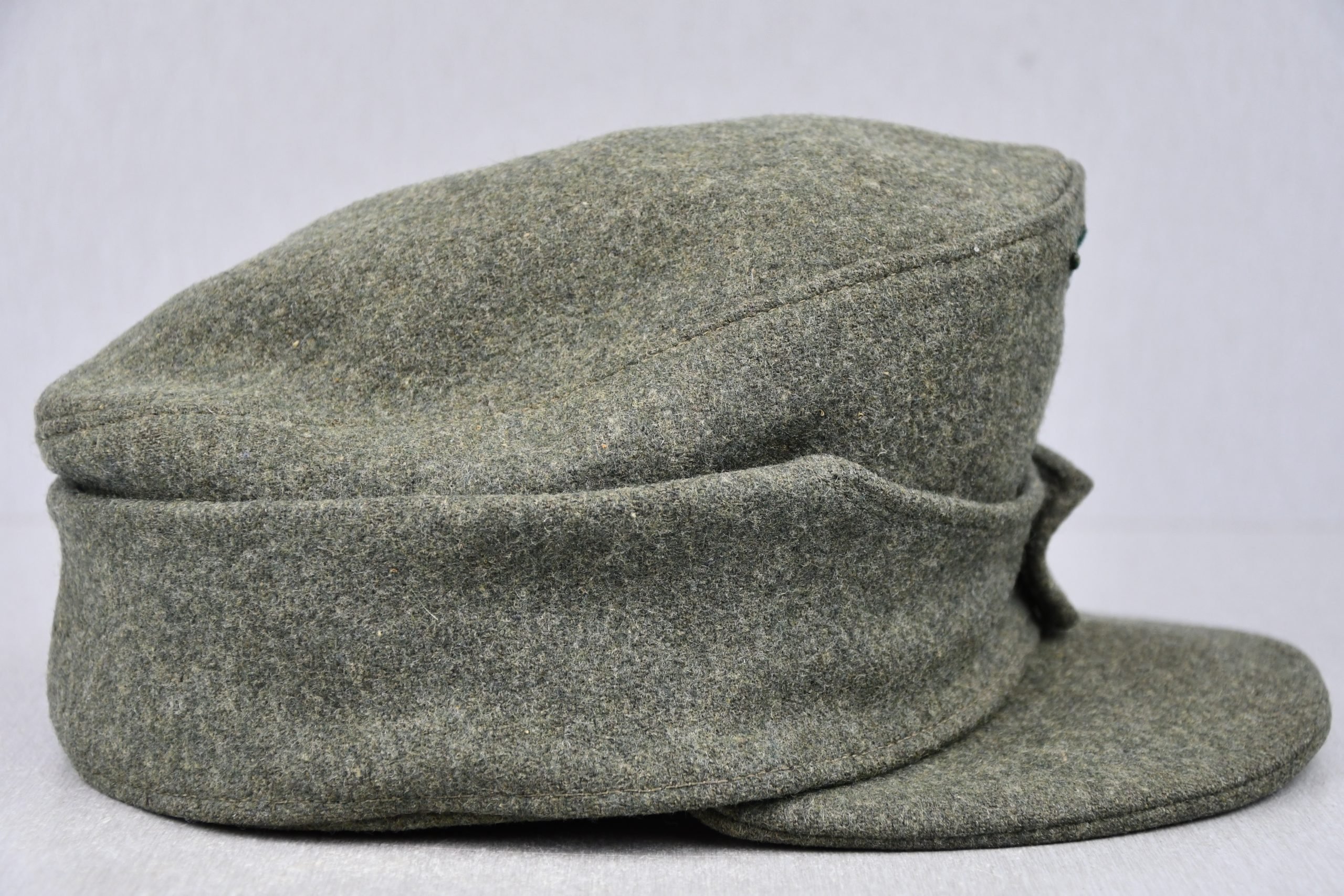 M43 army (Heer) field cap 'Einheitsfeldmütze'for Jäger with stacked insignia — image 5