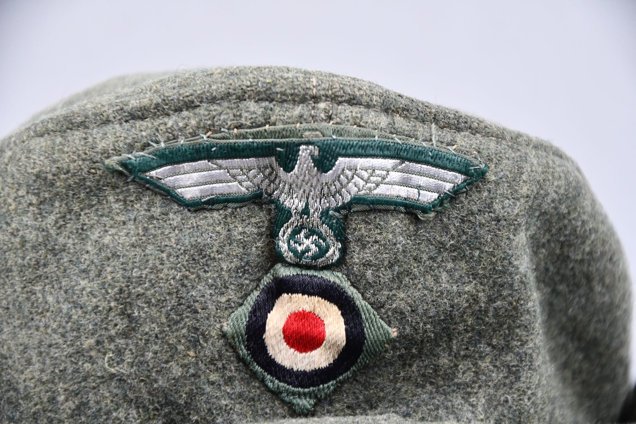 M43 army (Heer) field cap 'Einheitsfeldmütze'for Jäger with stacked insignia — image 7
