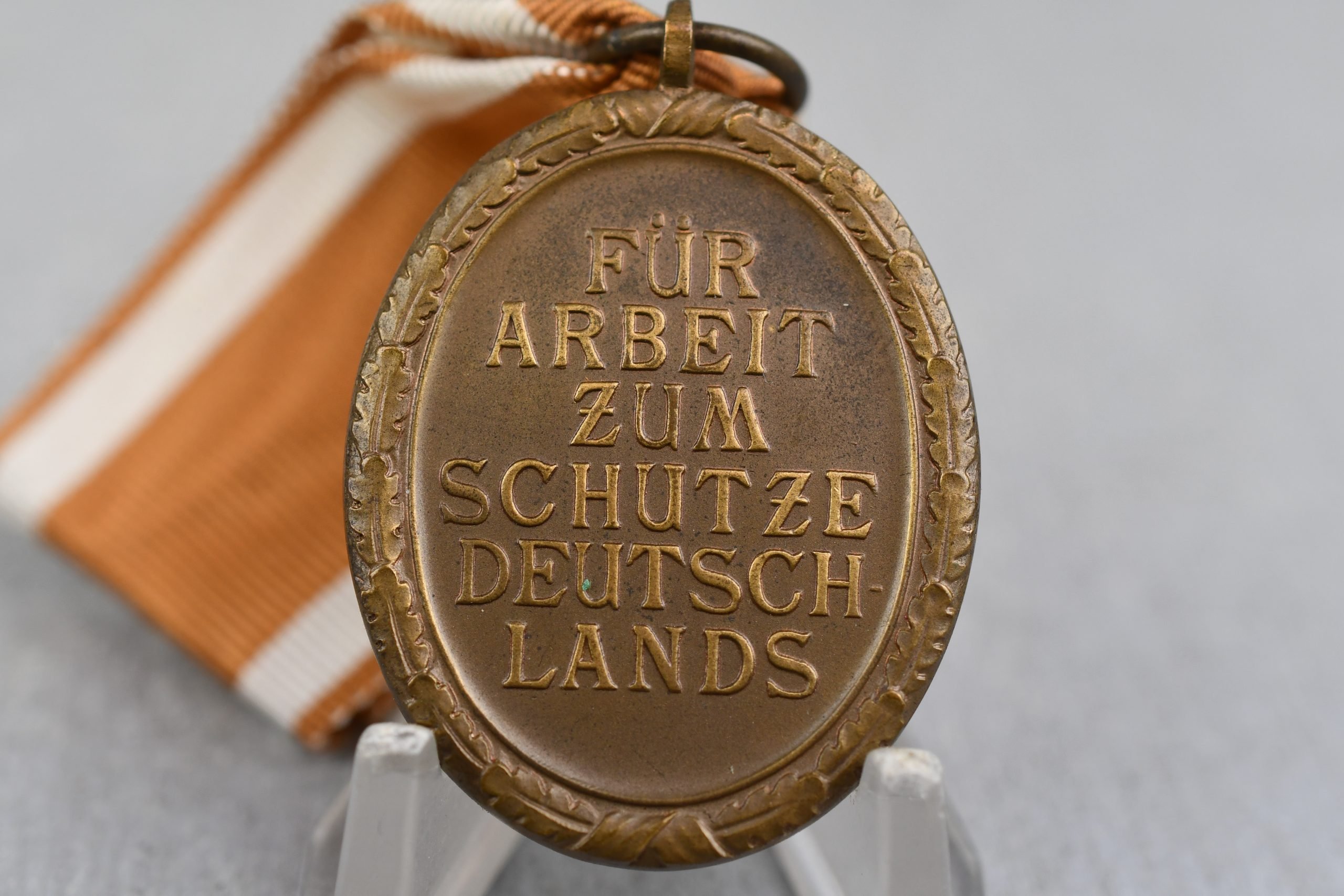 Westwall medal (Deutsches Schutzwall-Ehrenzeichen) in Buntmetall — image 2