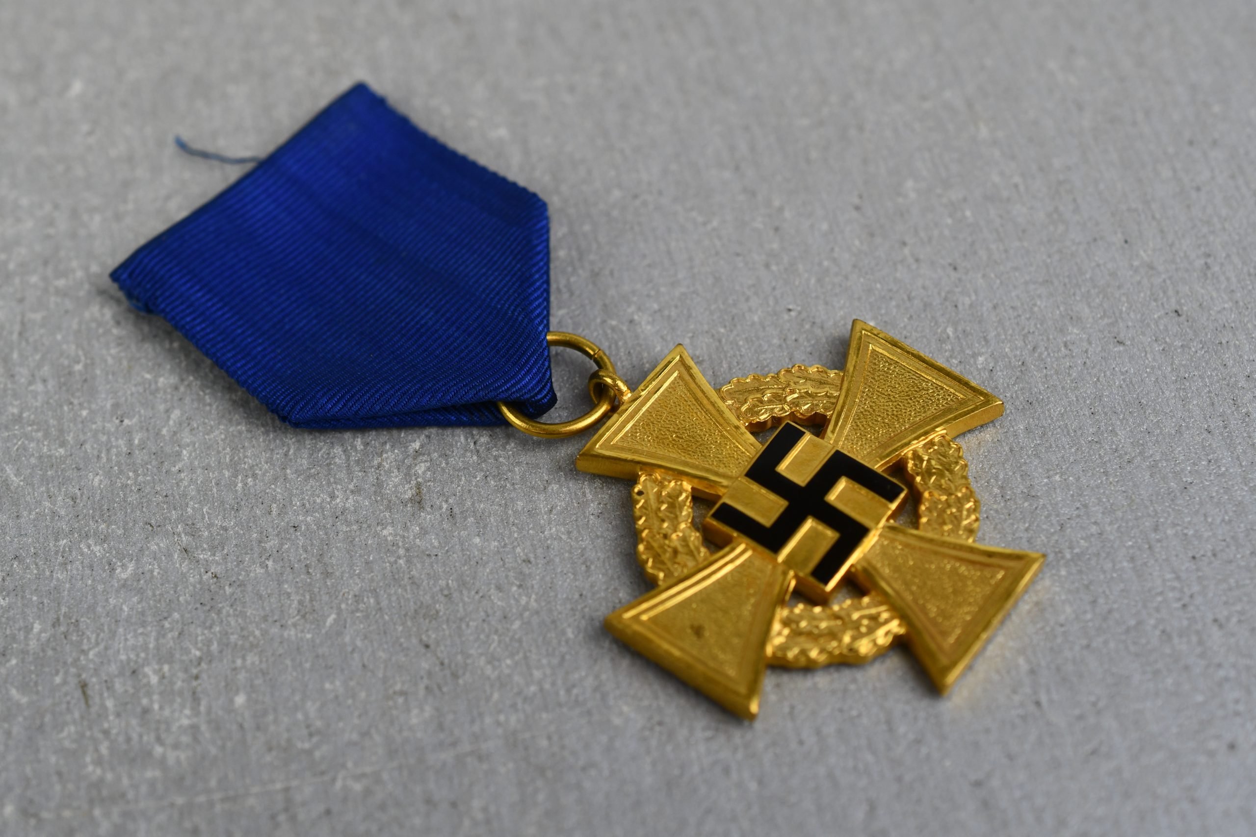 German gold 40 years faithful service medal — image 3