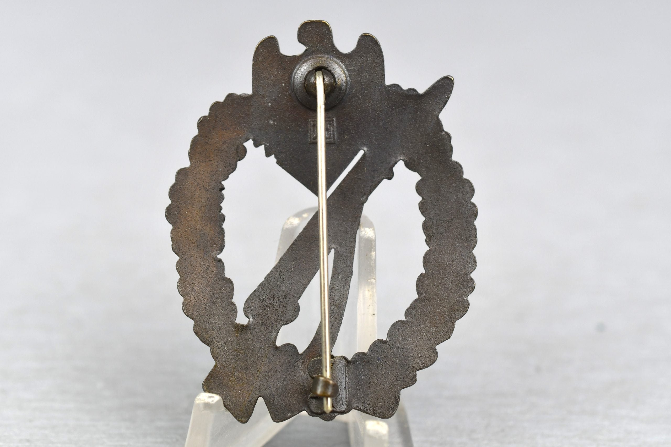 MINT Infantry assault badge 'Infanterie-Sturmabzeichen' in Bronze by JFS with award envelope — image 2