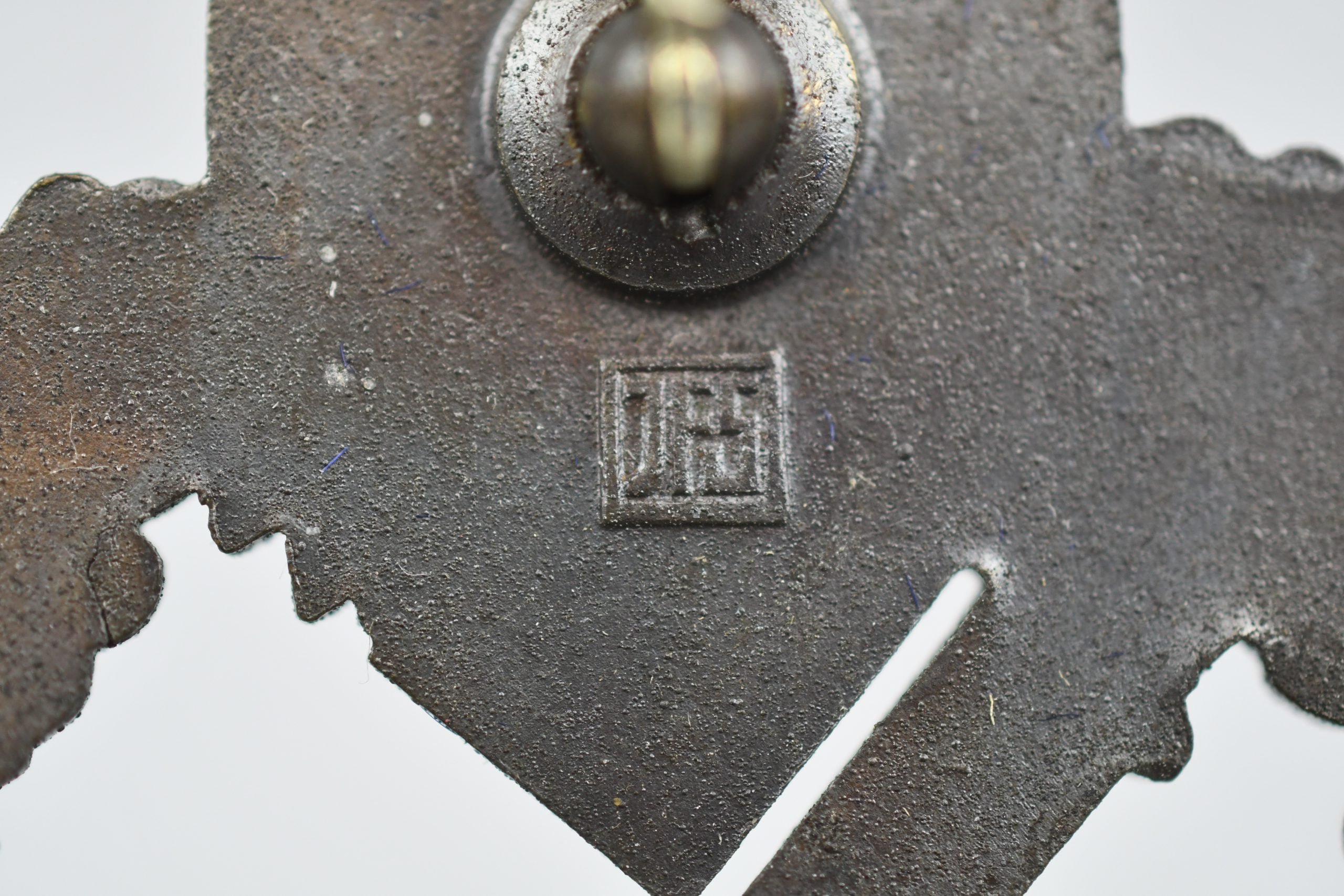 MINT Infantry assault badge 'Infanterie-Sturmabzeichen' in Bronze by JFS with award envelope — image 4