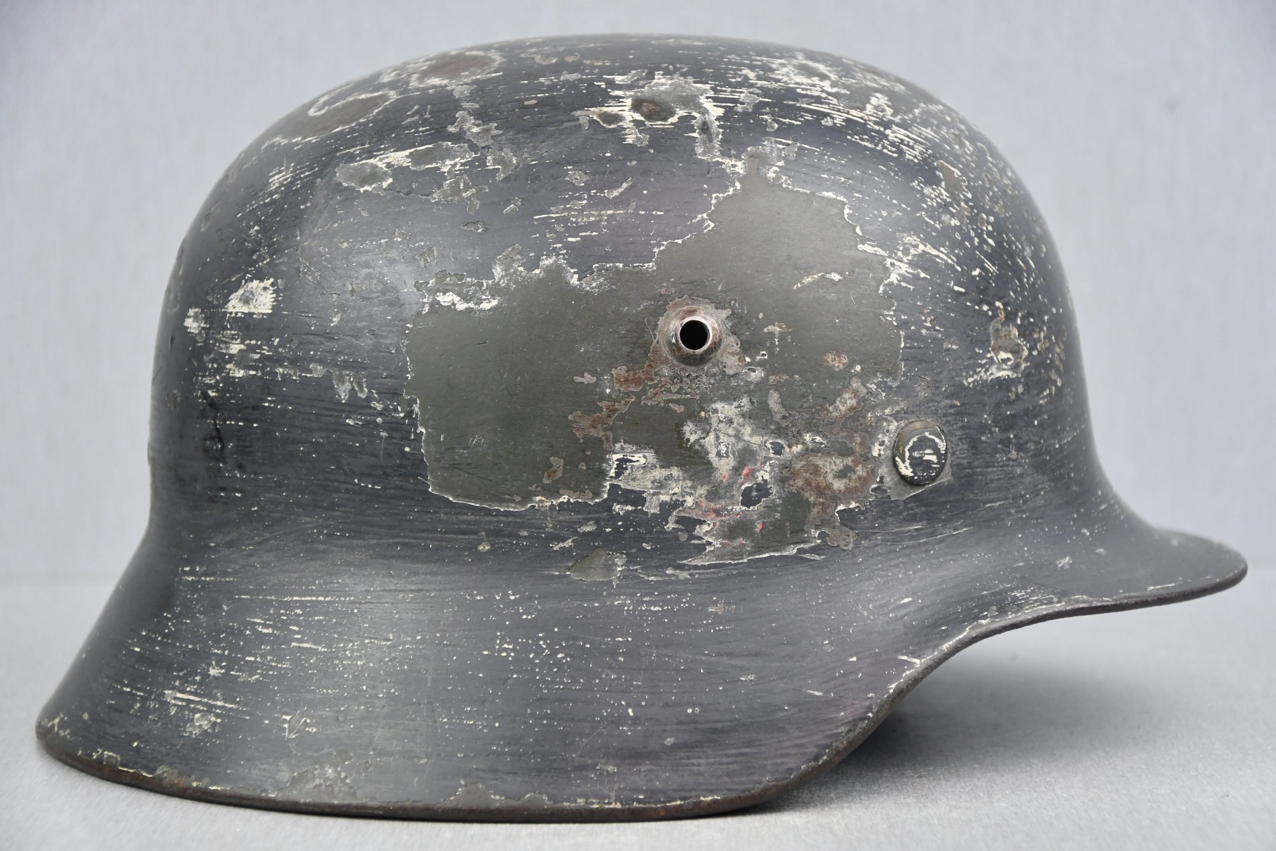 M35 army (Heer) ex-double decal winter camouflage overpaint 'Uffz. Trautmann' — image 4