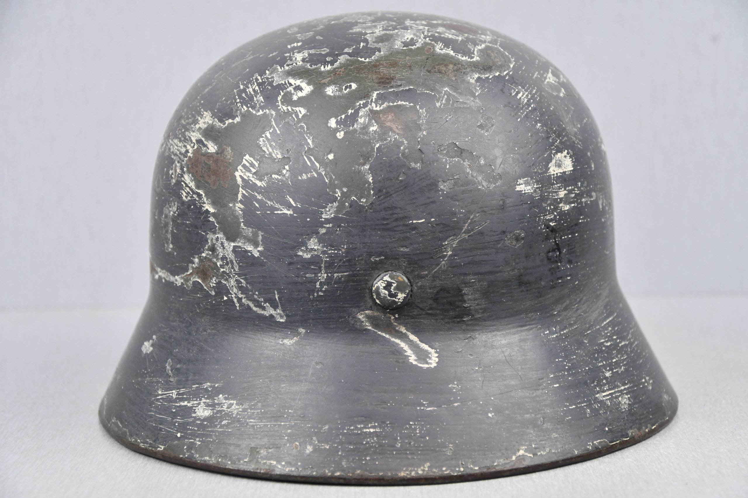 M35 army (Heer) ex-double decal winter camouflage overpaint 'Uffz. Trautmann' — image 6