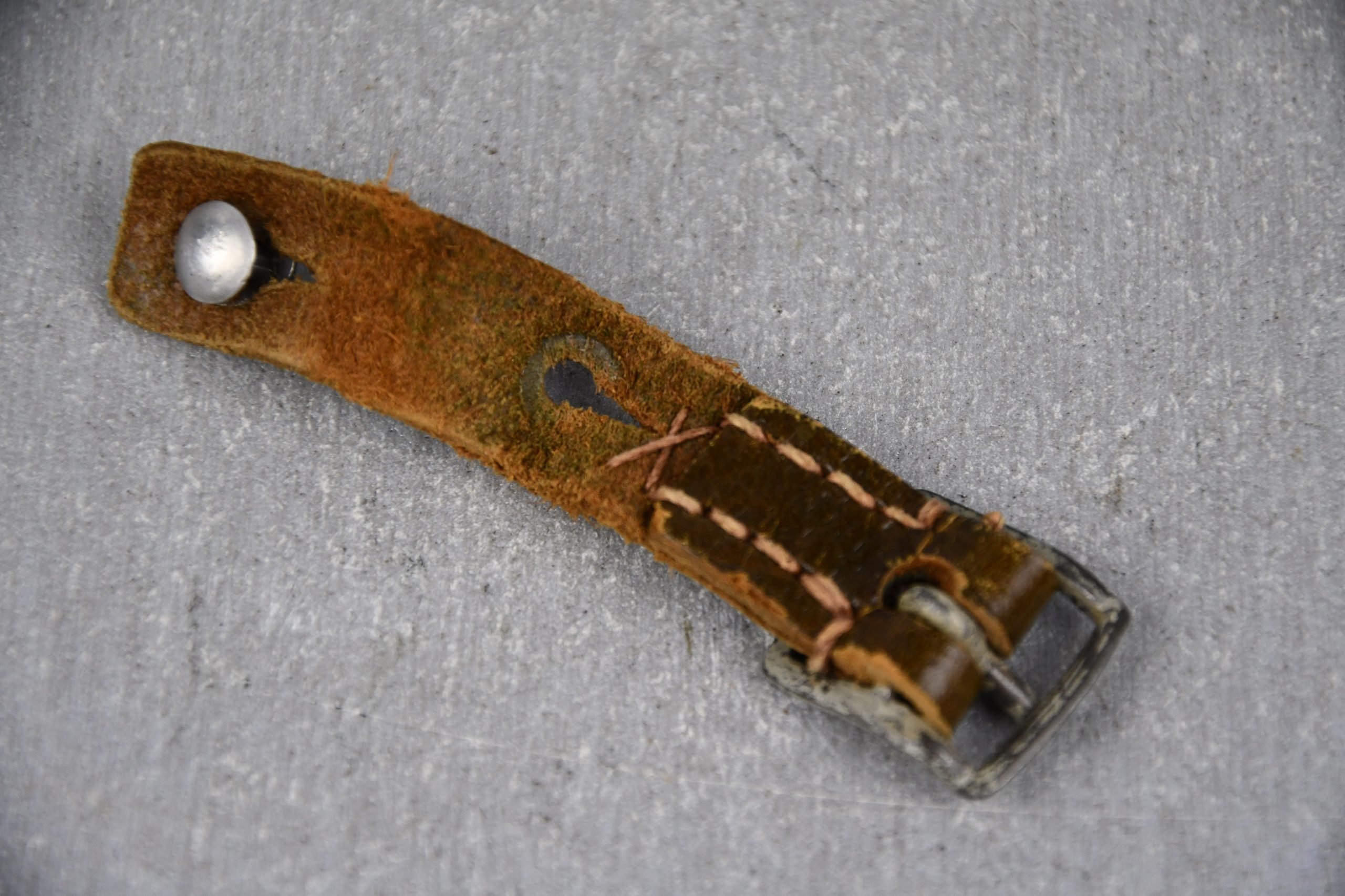 German helmet chin strap buckle in Presstoff — image 2