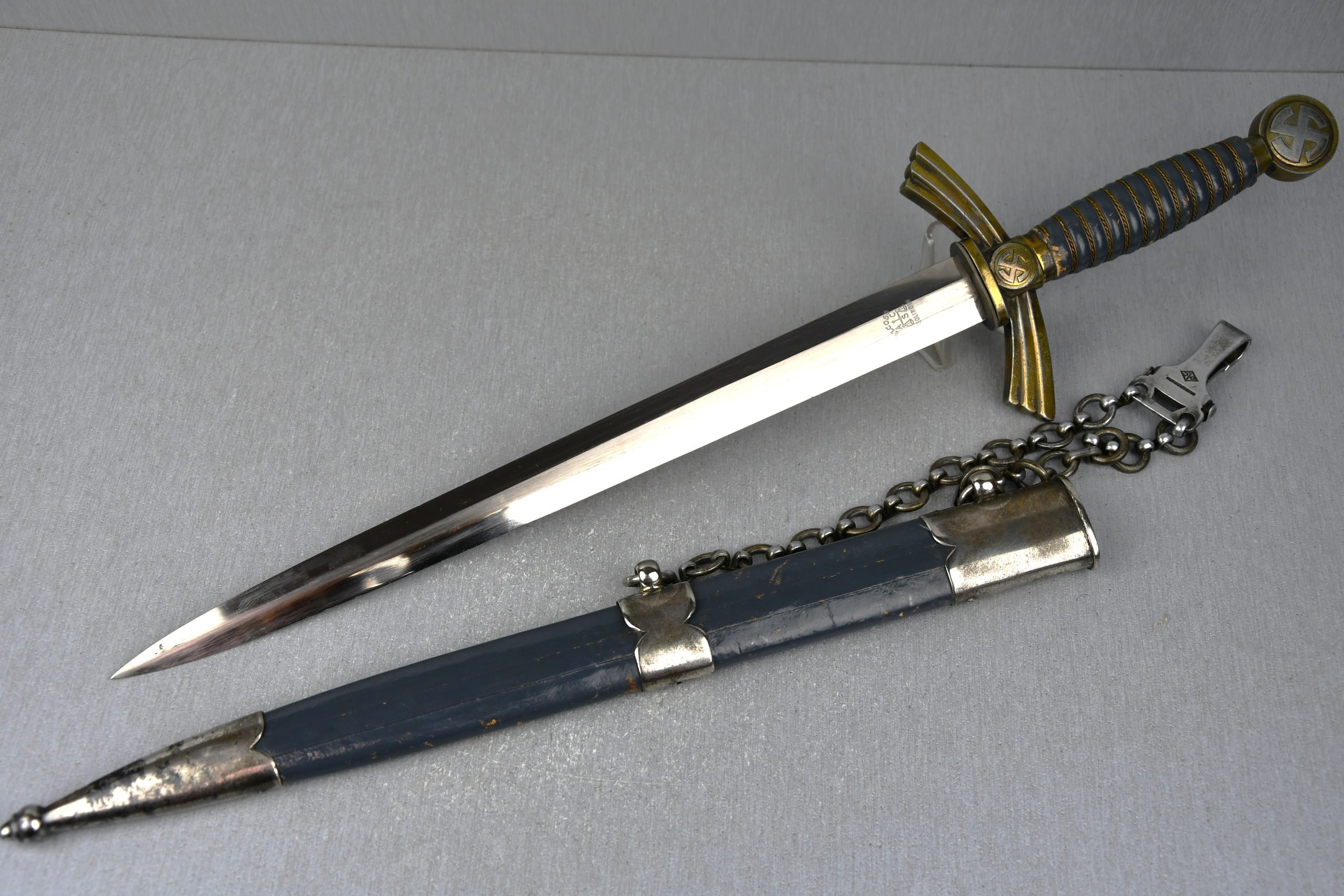 Early first pattern Luftwaffe dagger 'Fliegerdolch' by Alcoso — image 6