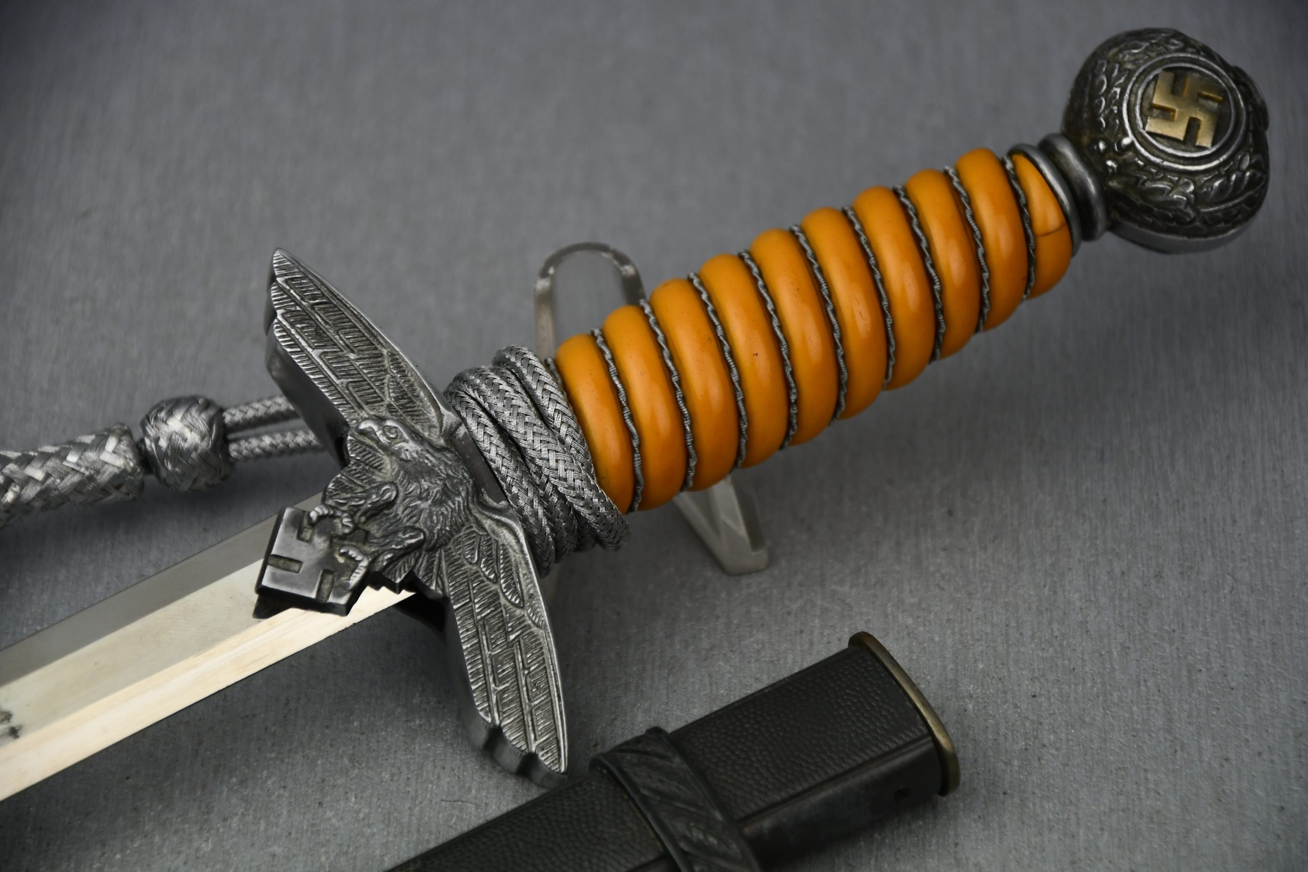 Luftwaffe officer dagger 'Fliegeroffizierdolch' by Paul Weyersberg & Co. — image 2