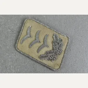Luftwaffe 'Hermann Göring' division officer collar tab for Hauptmann