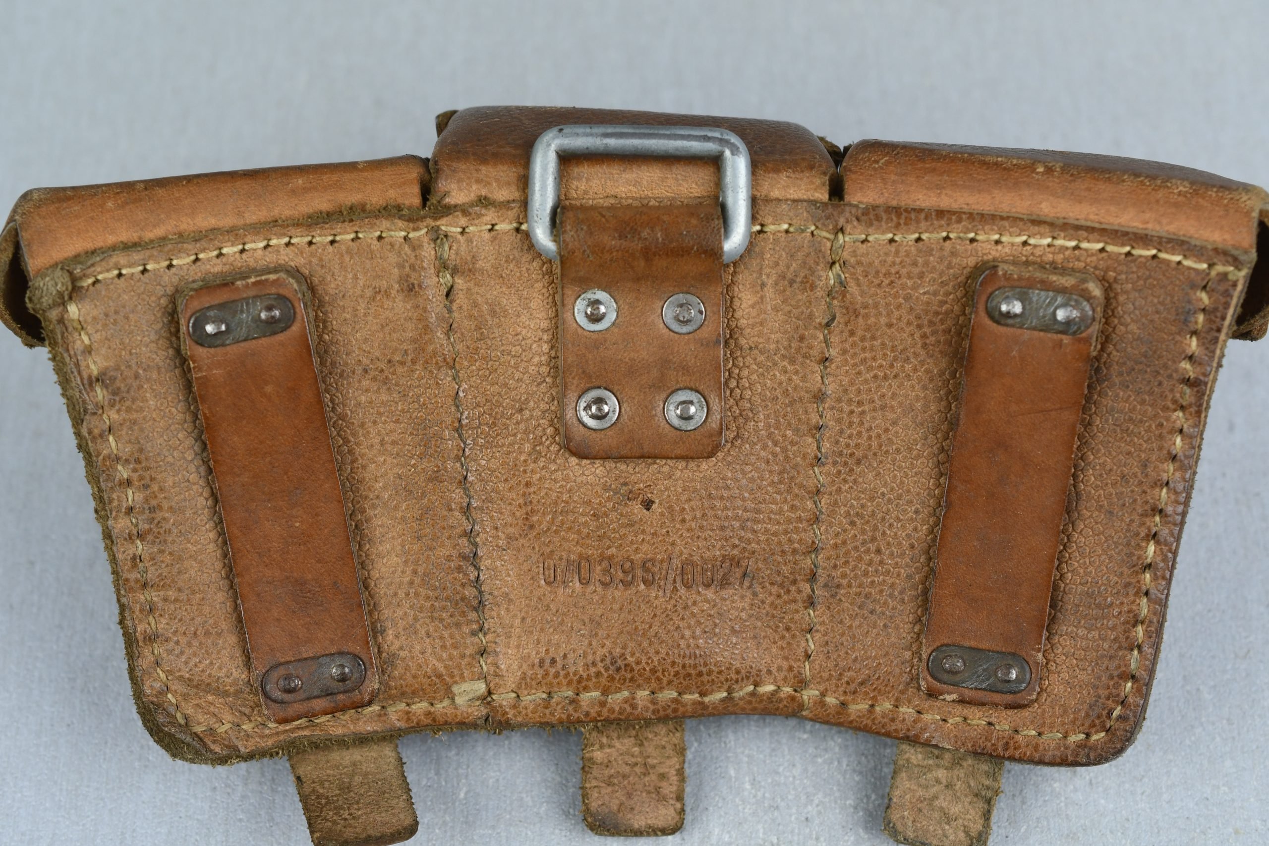 Wehrmacht brown leather K98 ammunition pouch with RBNr. — image 3