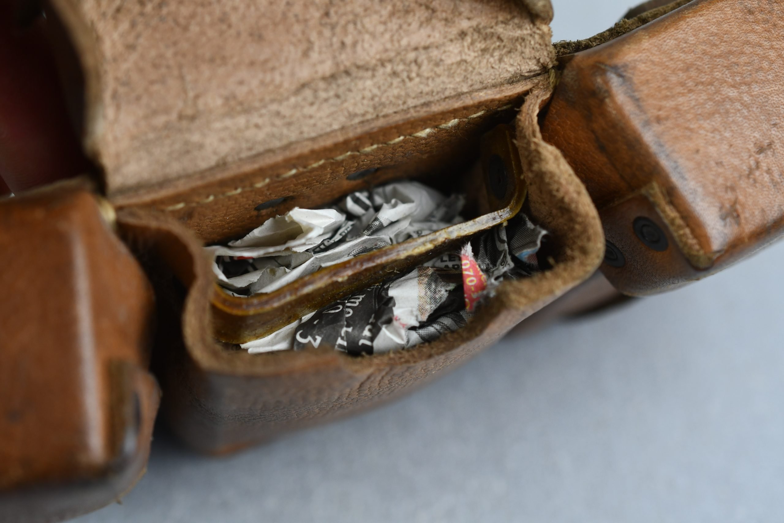 Wehrmacht brown leather K98 ammunition pouch with RBNr. — image 5