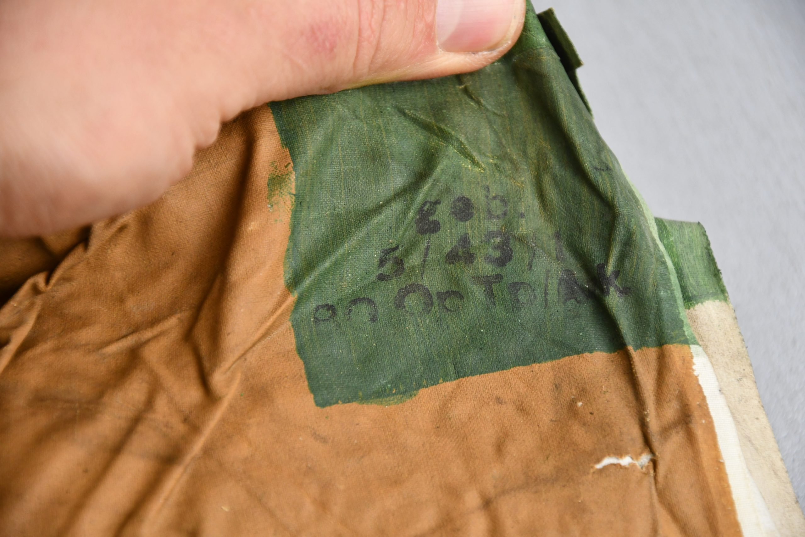 Complete Wehrmacht gascape with pouch 1943 — image 2