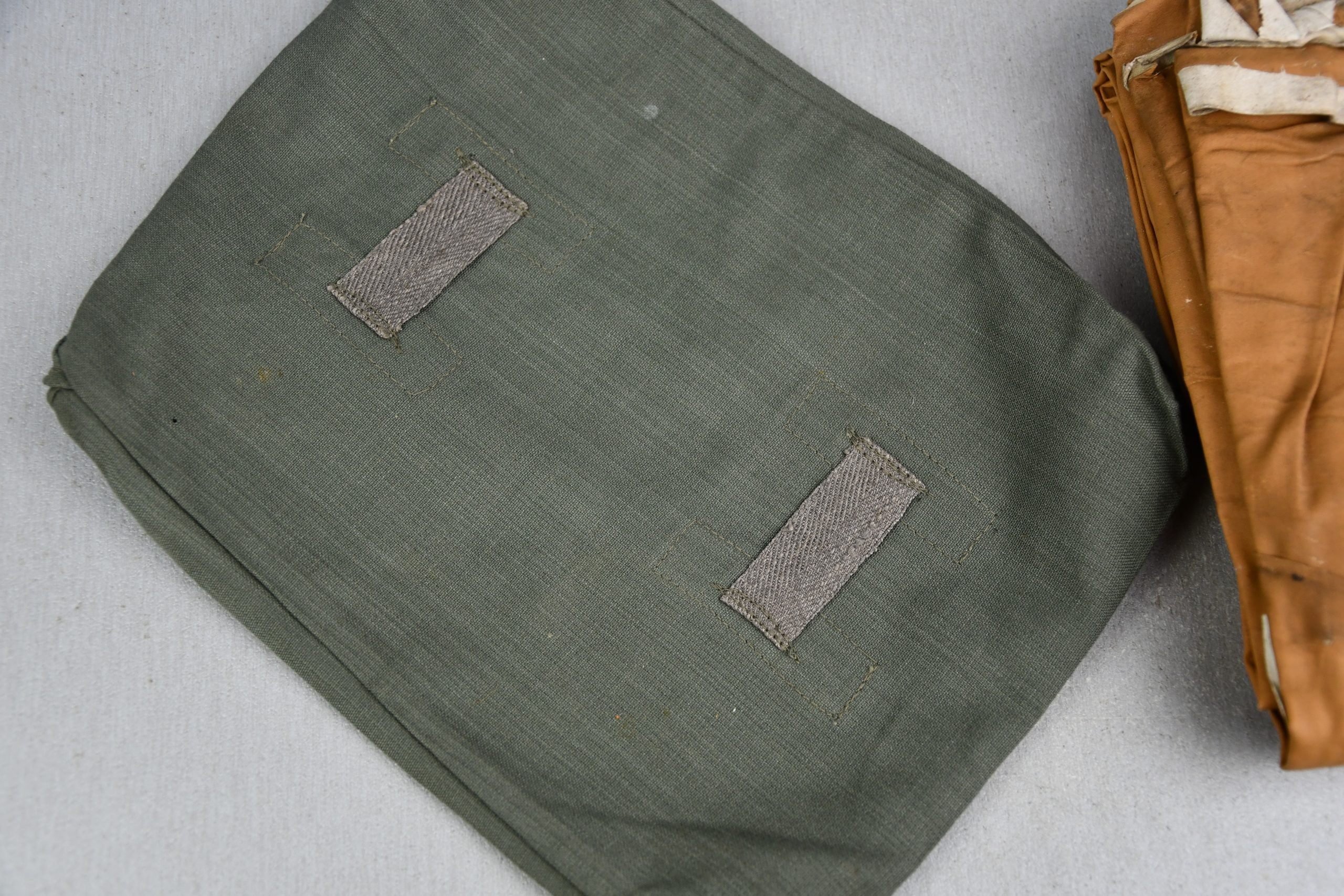 Complete Wehrmacht gascape with pouch 1943 — image 8