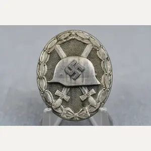 German Silver wound badge by '7' Paul Meybauer