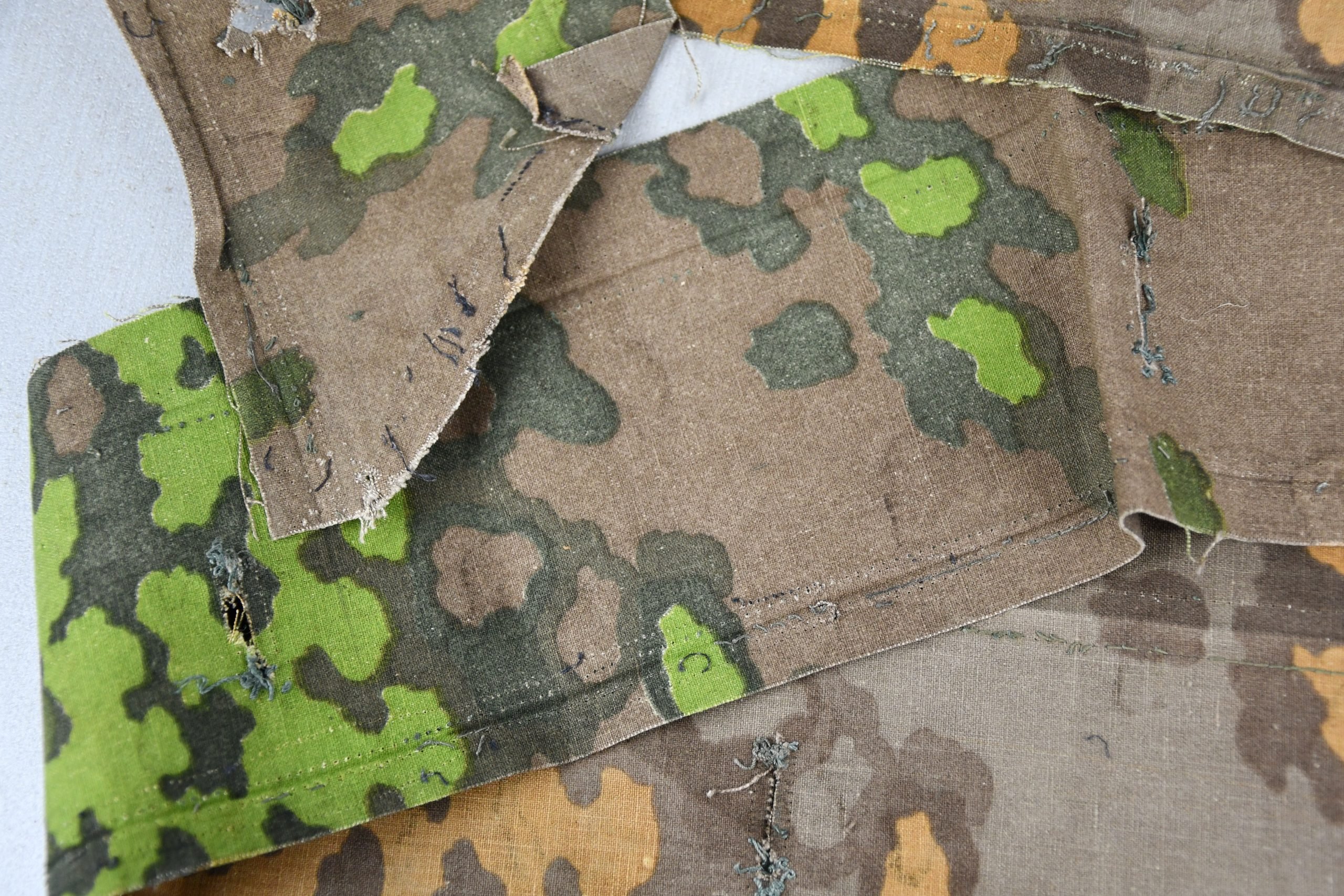 Waffen-SS oak pattern camouflage 'Eichenlaub' canvas cloth — image 2