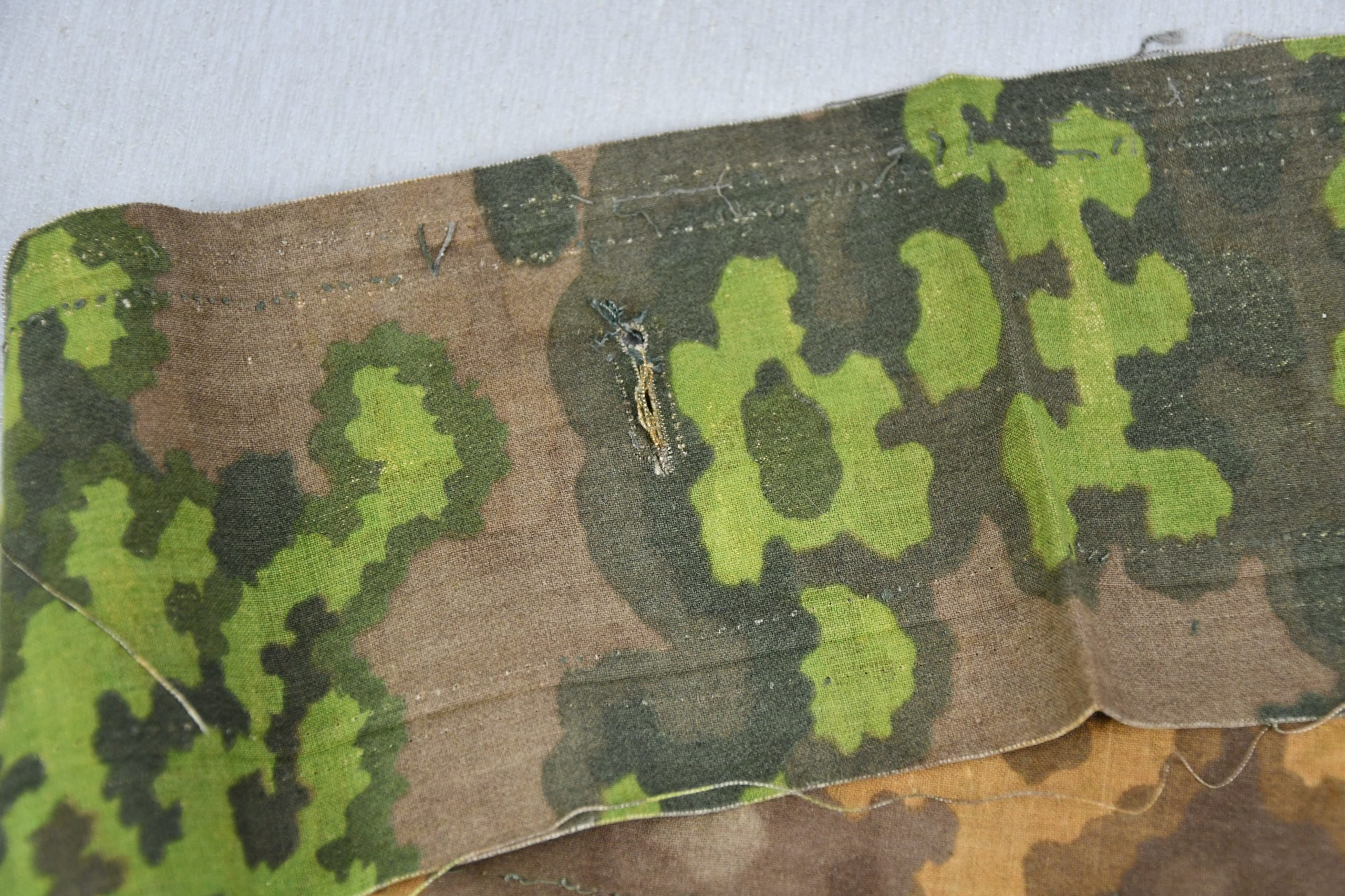 Waffen-SS oak pattern camouflage 'Eichenlaub' canvas cloth — image 2