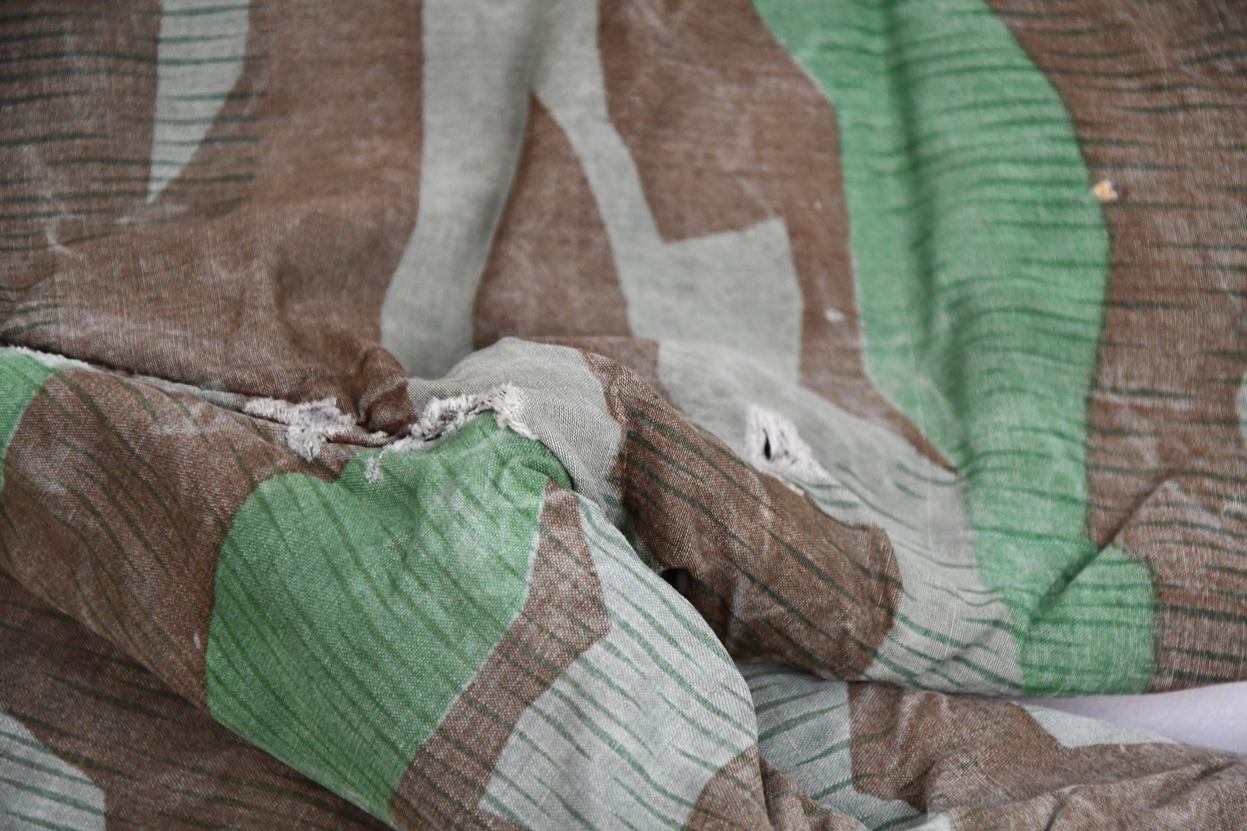 Reversible Wehrmacht winter trousers in Splittertarn with suspenders — image 7