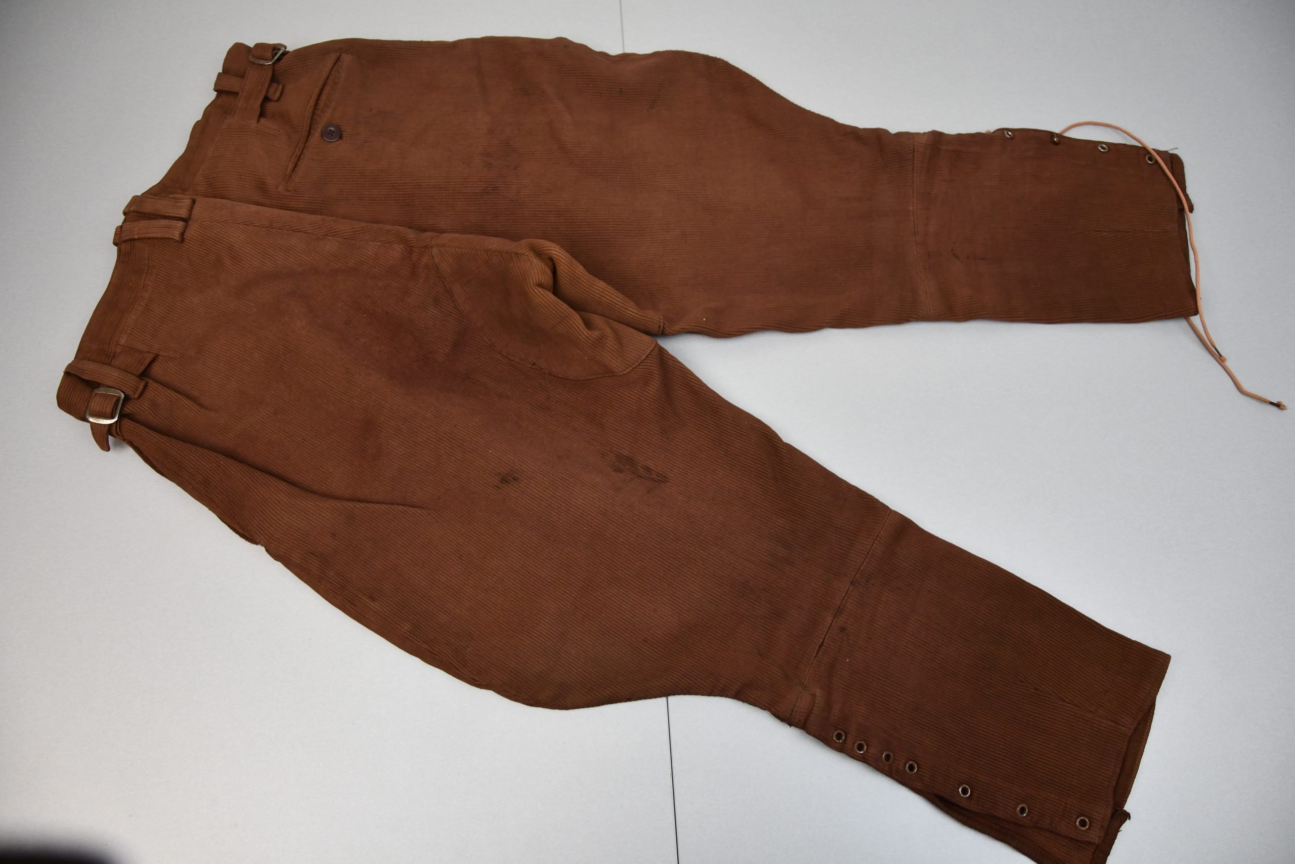 Early Political / SA 'Sturmabteilung' Brown Ribbed Trousers — image 4