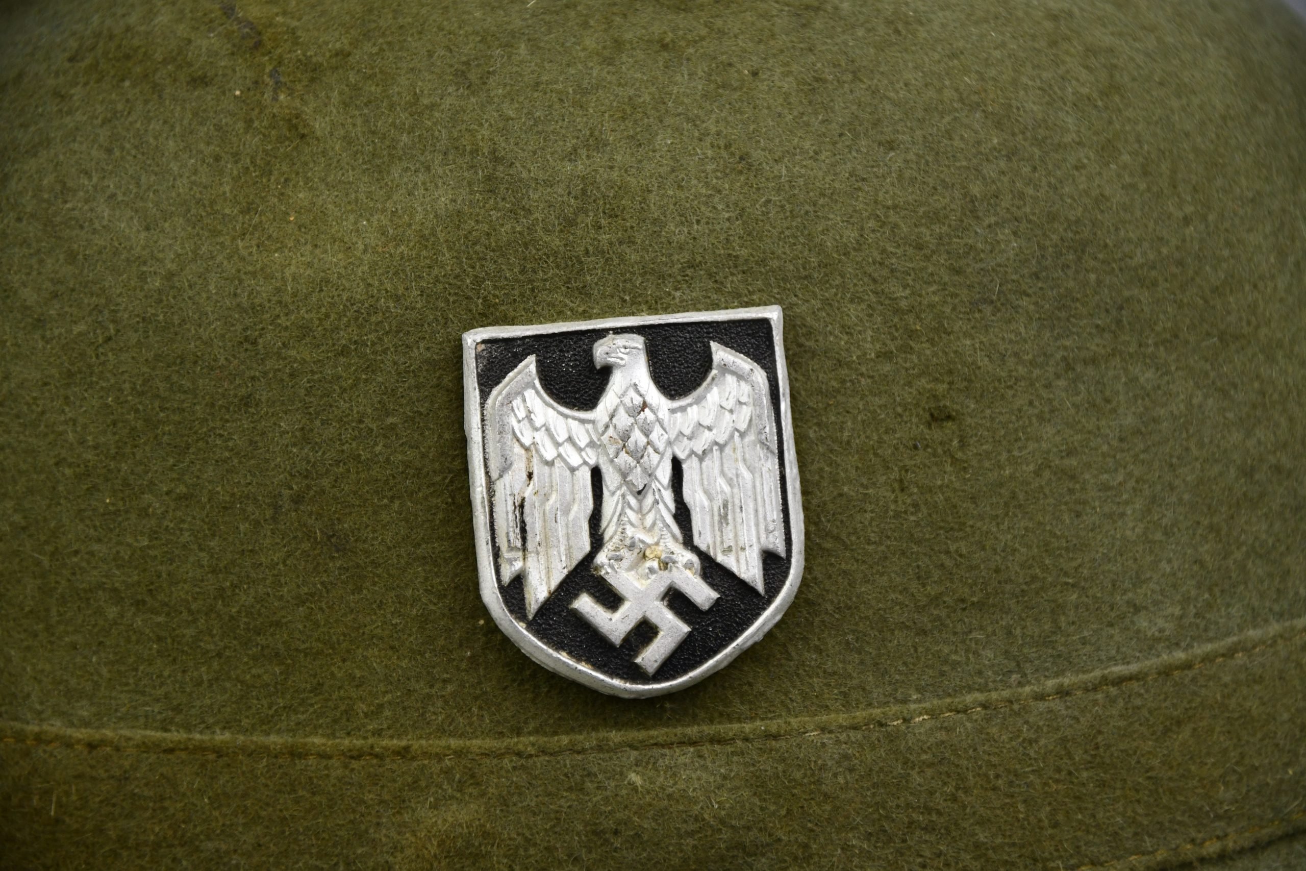 Army (Heer) 'Afrikakorps' tropical pith helmet by 'M' 1942 — image 2