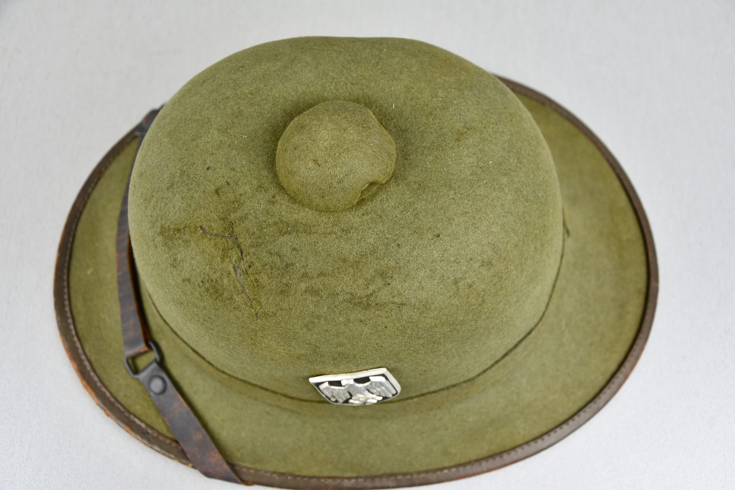 Army (Heer) 'Afrikakorps' tropical pith helmet by 'M' 1942 — image 6