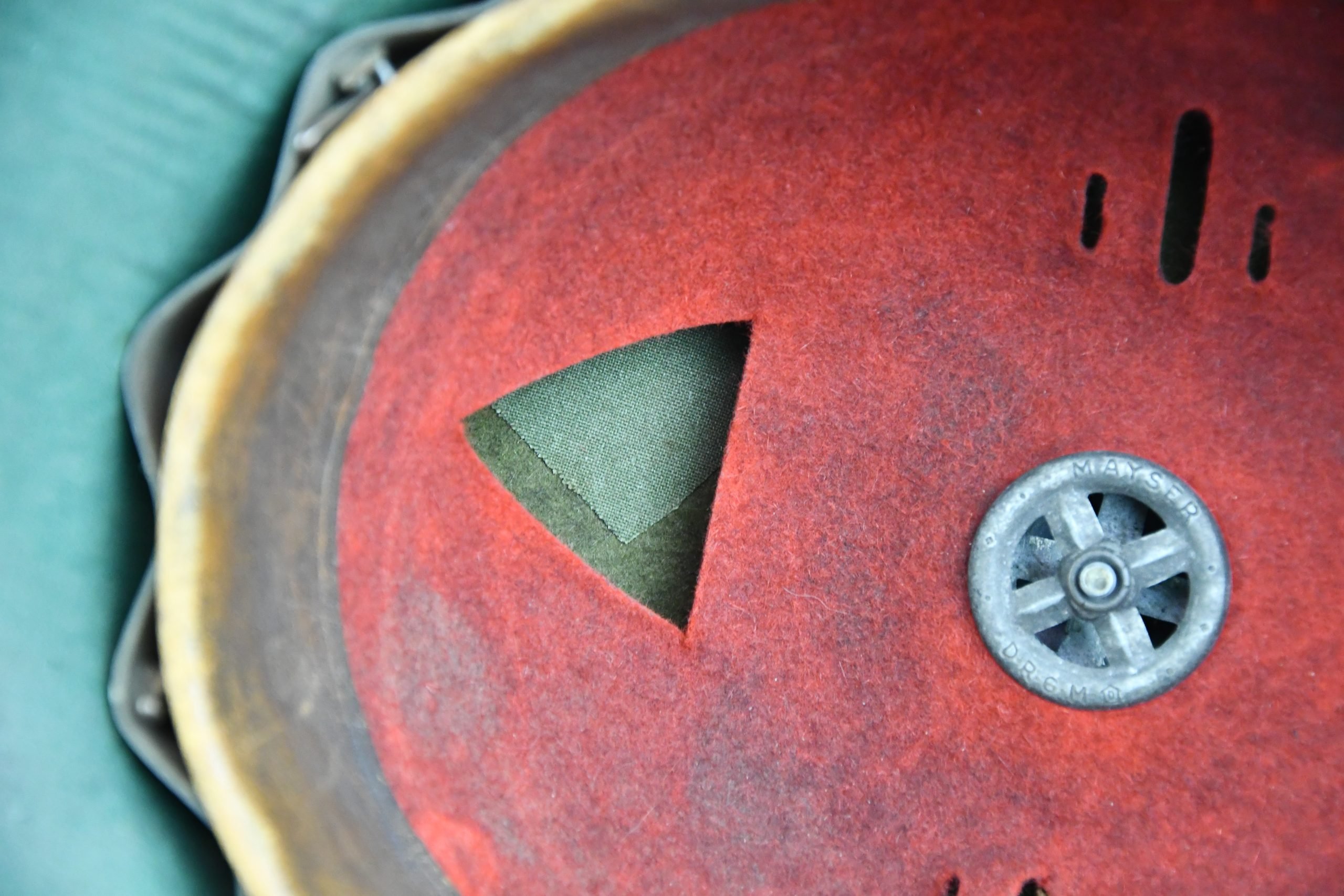 Army (Heer) 'Afrikakorps' tropical pith helmet by 'M' 1942 — image 8
