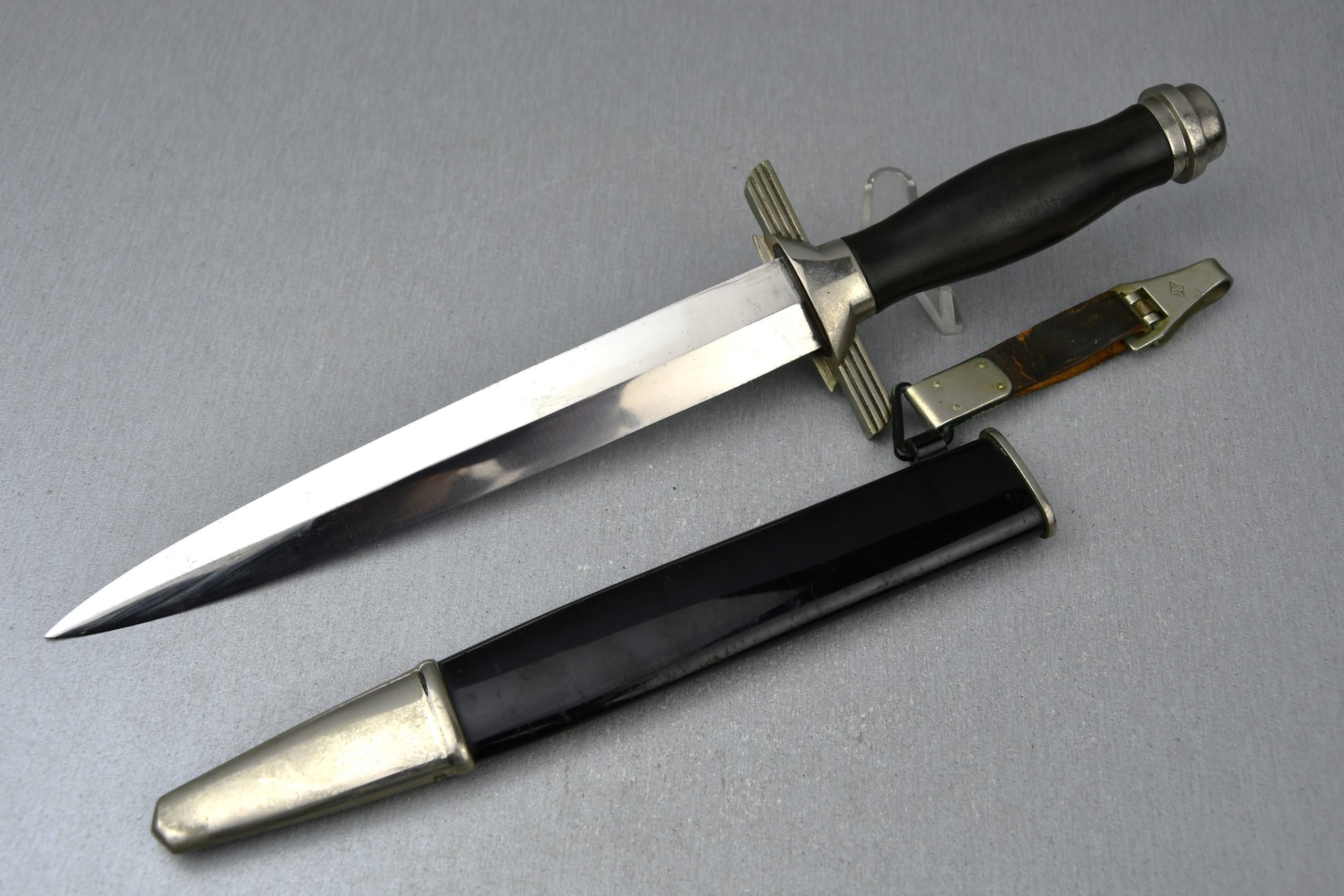 MINT German RLB 'Luftschutz' Dagger by Weyersberg, Kirschbaum & Co. — image 7
