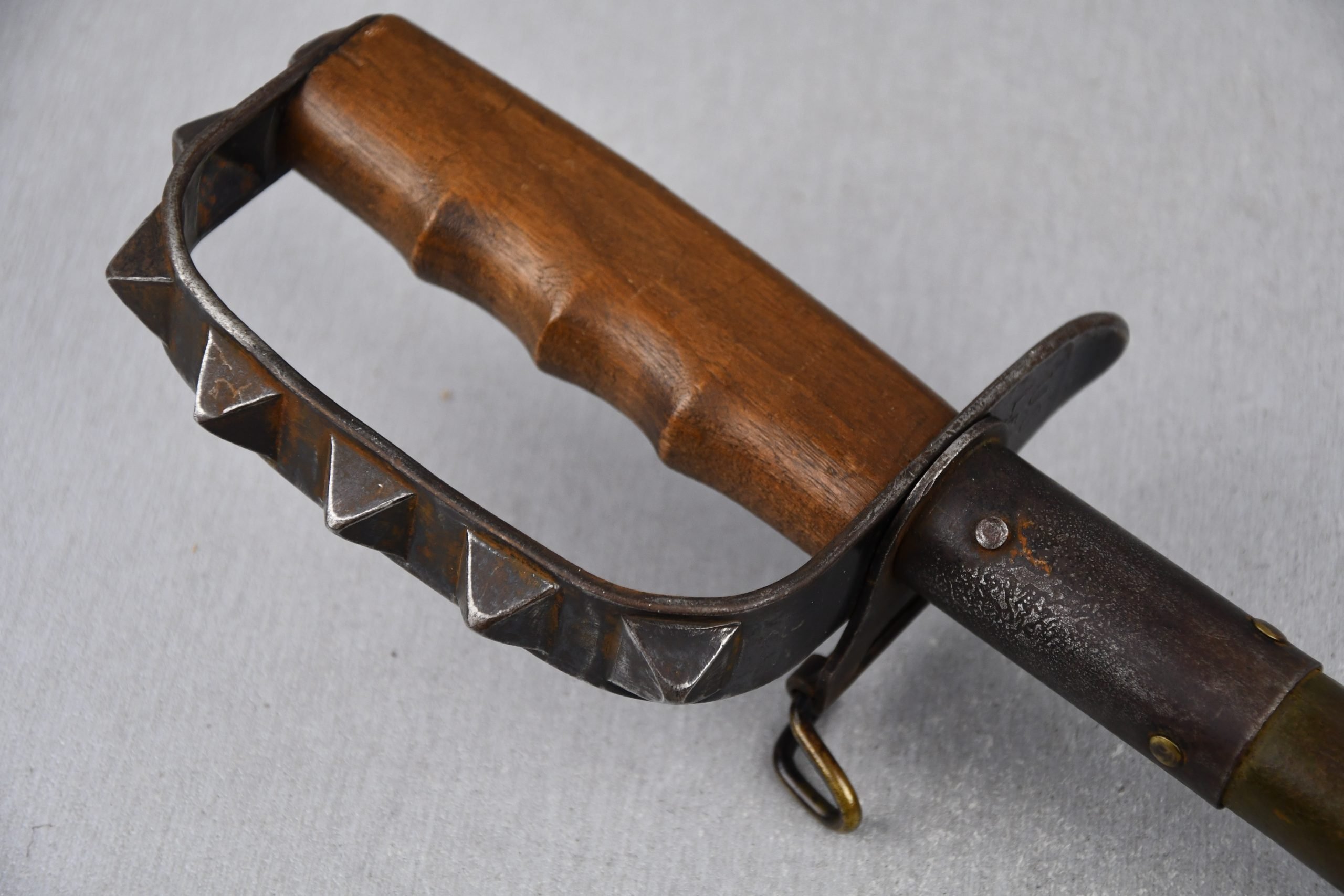 US WW1 M1917 trench knife by LF&C 1917 — image 2
